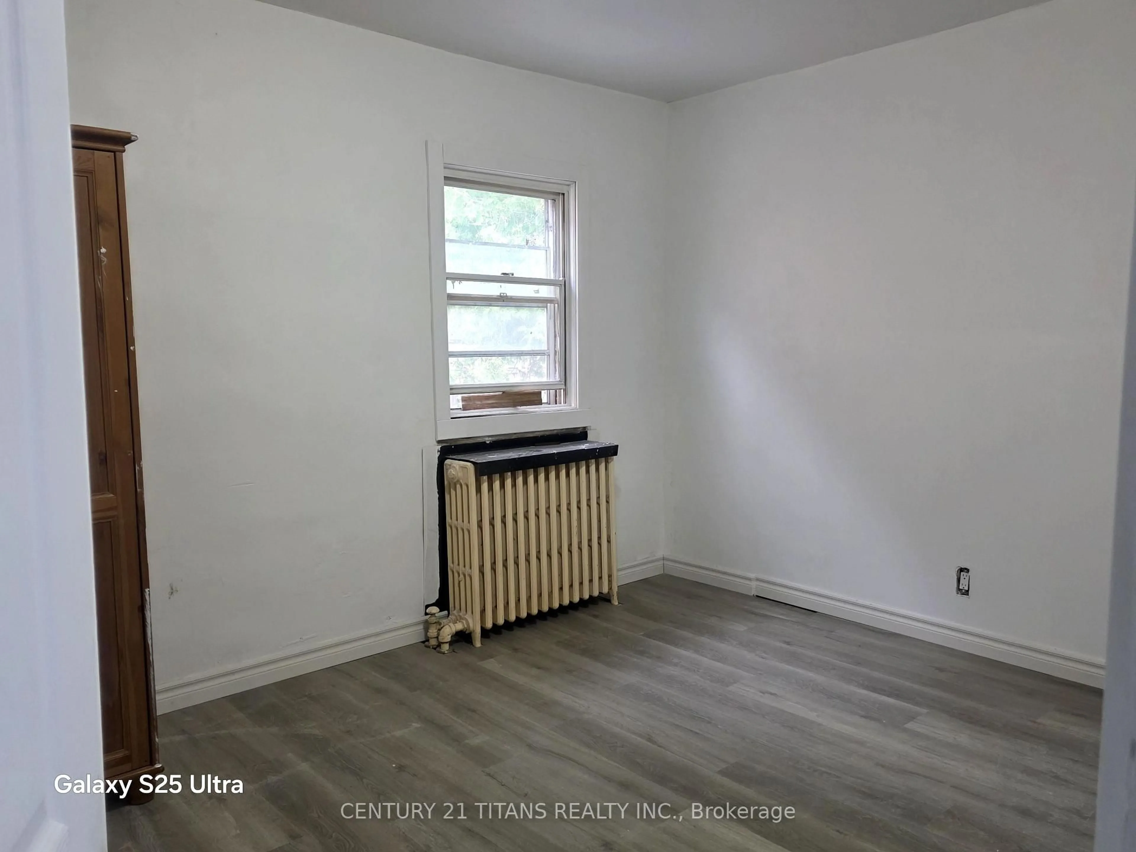 A pic of a room for 119 Heale Ave, Toronto Ontario M1N 3Y2