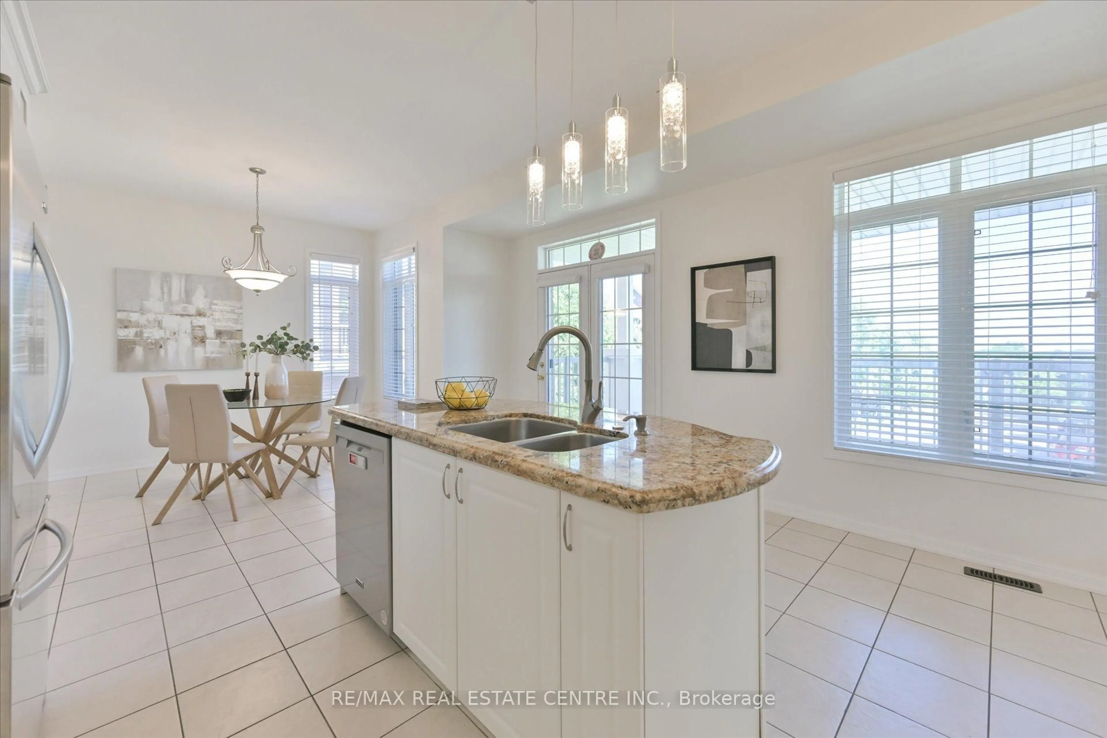 Open concept kitchen, ceramic/tile floor for 101 Barkdale Way, Whitby Ontario L1N 0G1