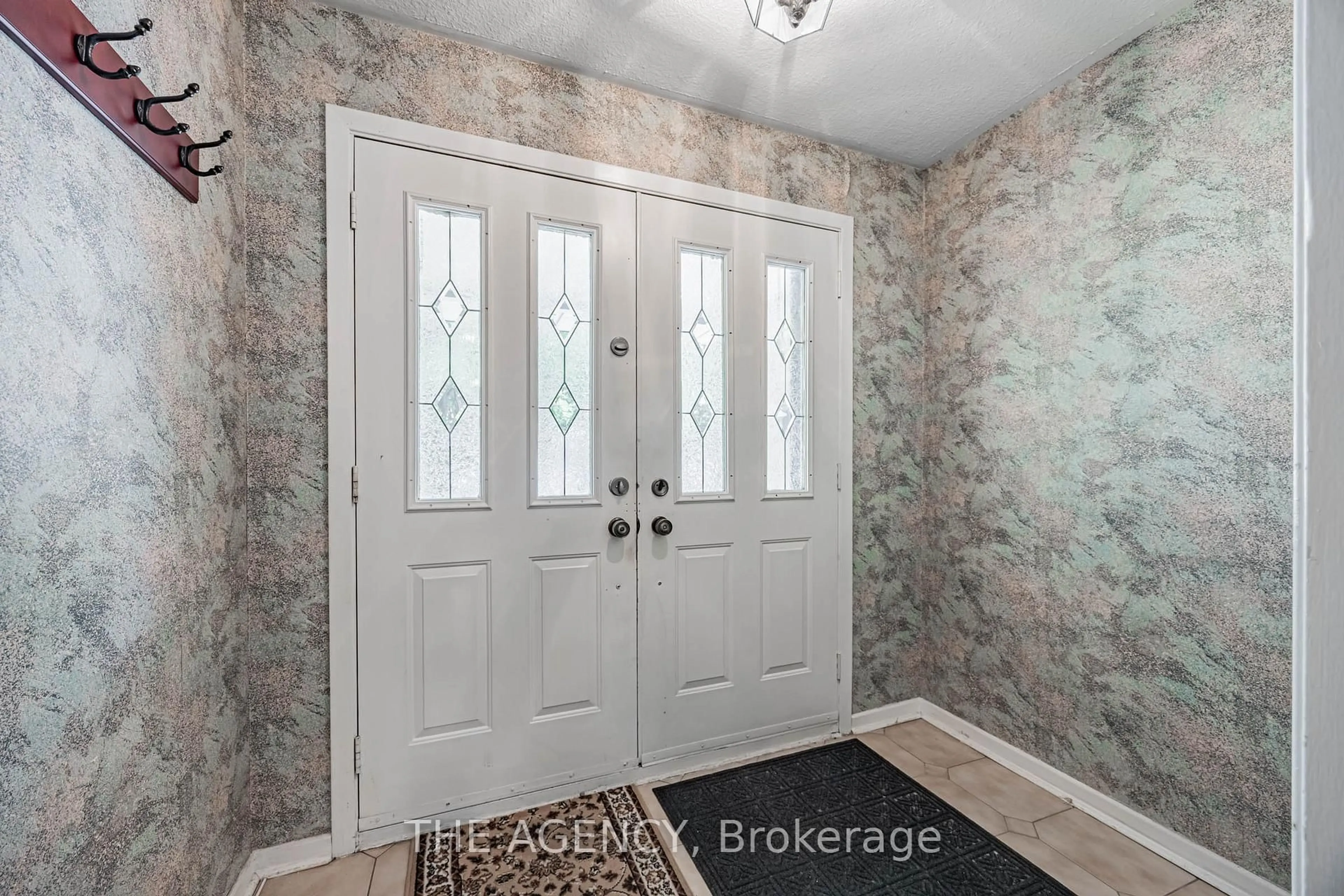 Indoor entryway for 53 Stanland Dr, Toronto Ontario M1M 2G5