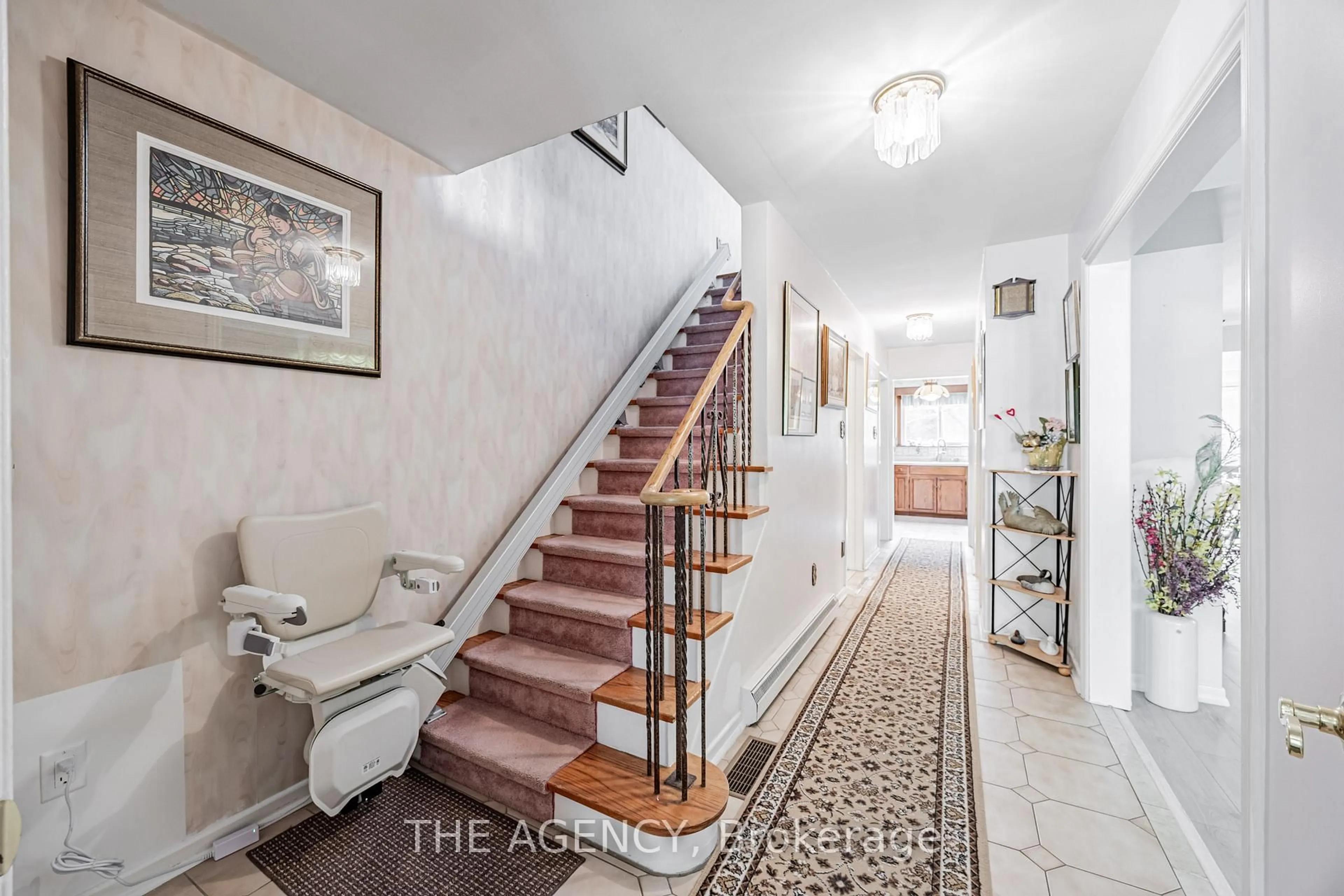 Indoor foyer for 53 Stanland Dr, Toronto Ontario M1M 2G5