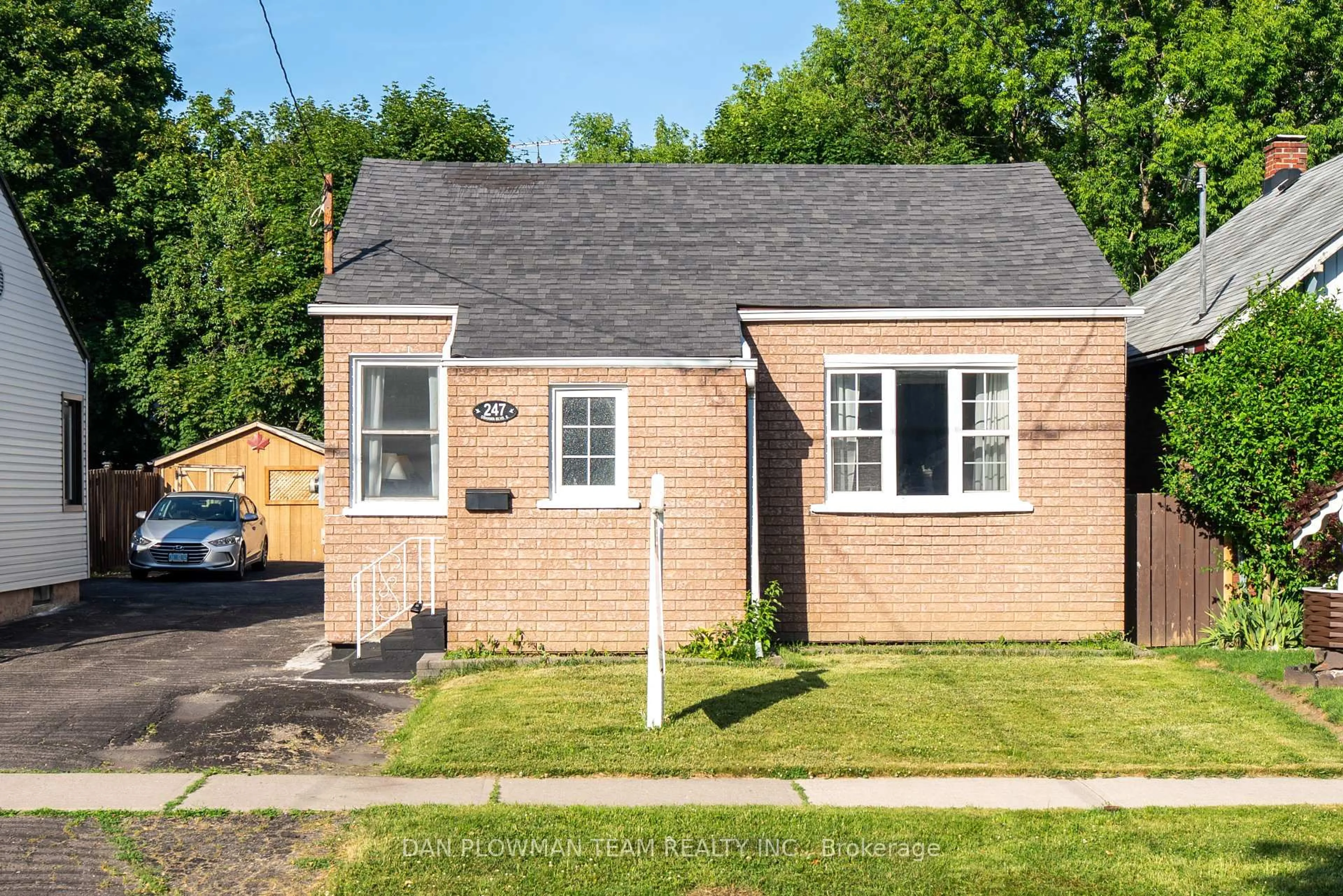 Home with brick exterior material, street for 247 Oshawa Blvd, Oshawa Ontario L1H 5R6