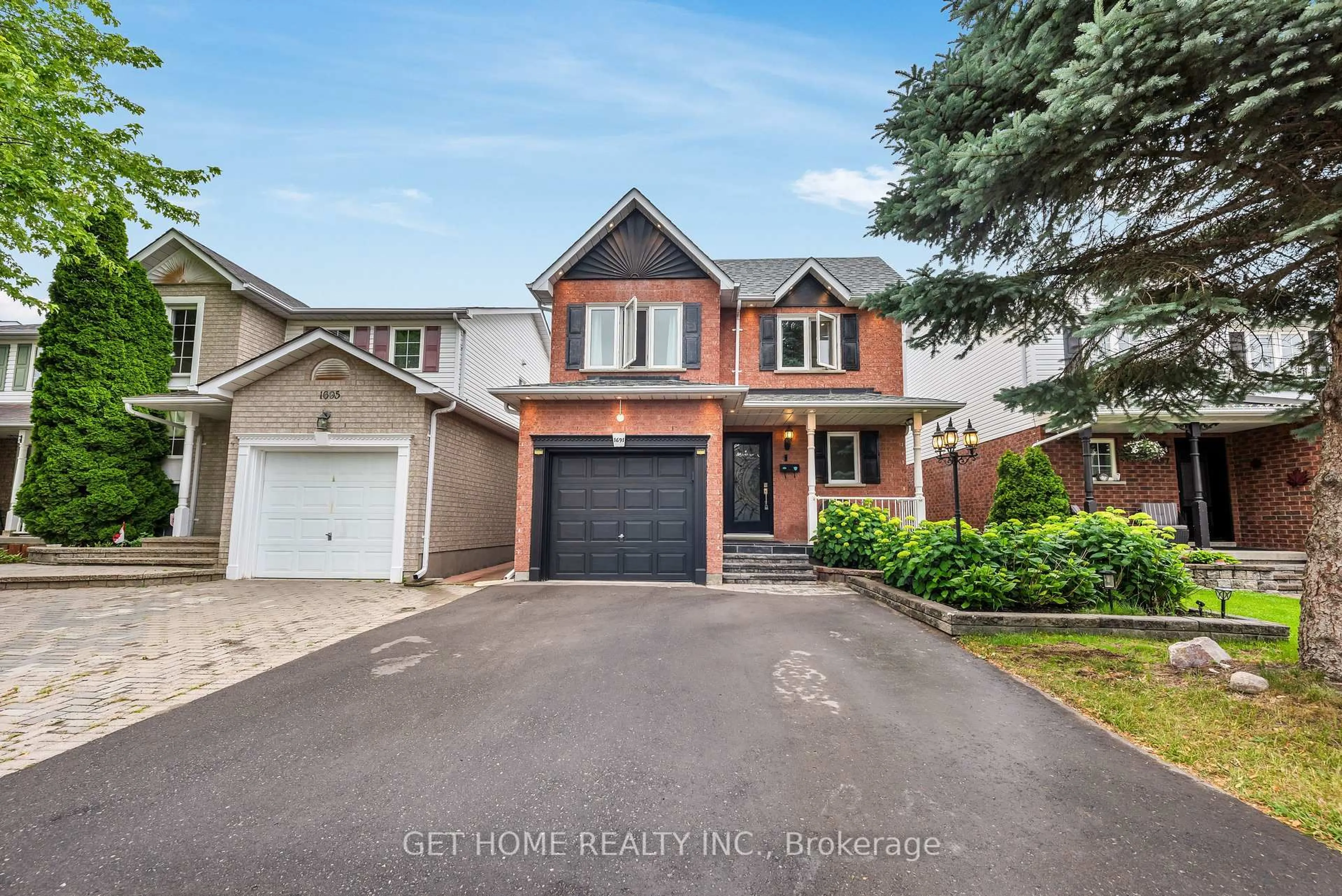 Home with brick exterior material, street for 1691 Canadore Cres, Oshawa Ontario L1G 8A7