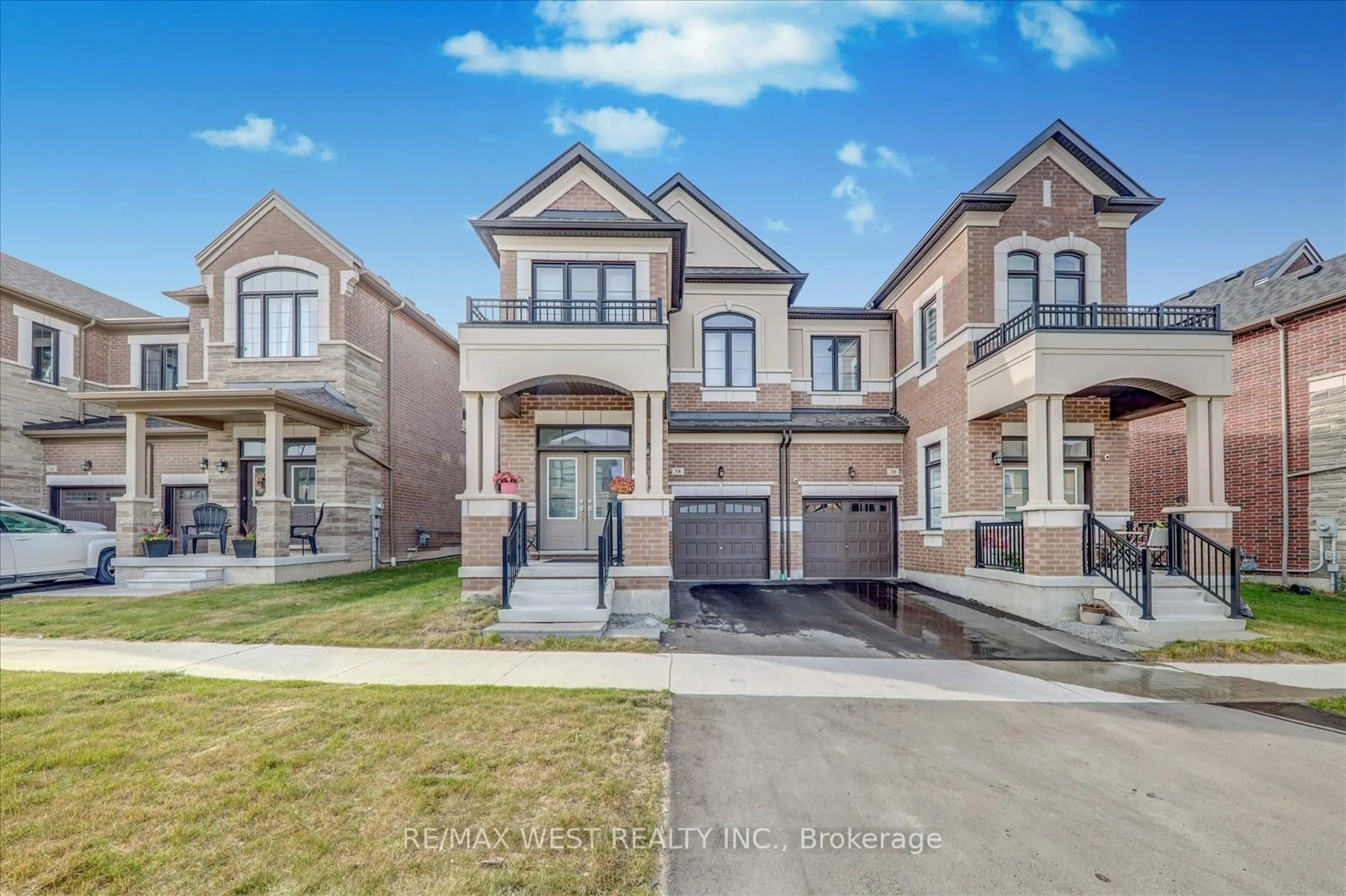 Home with brick exterior material, street for 18 Bromfield St, Whitby Ontario L1P 0P8