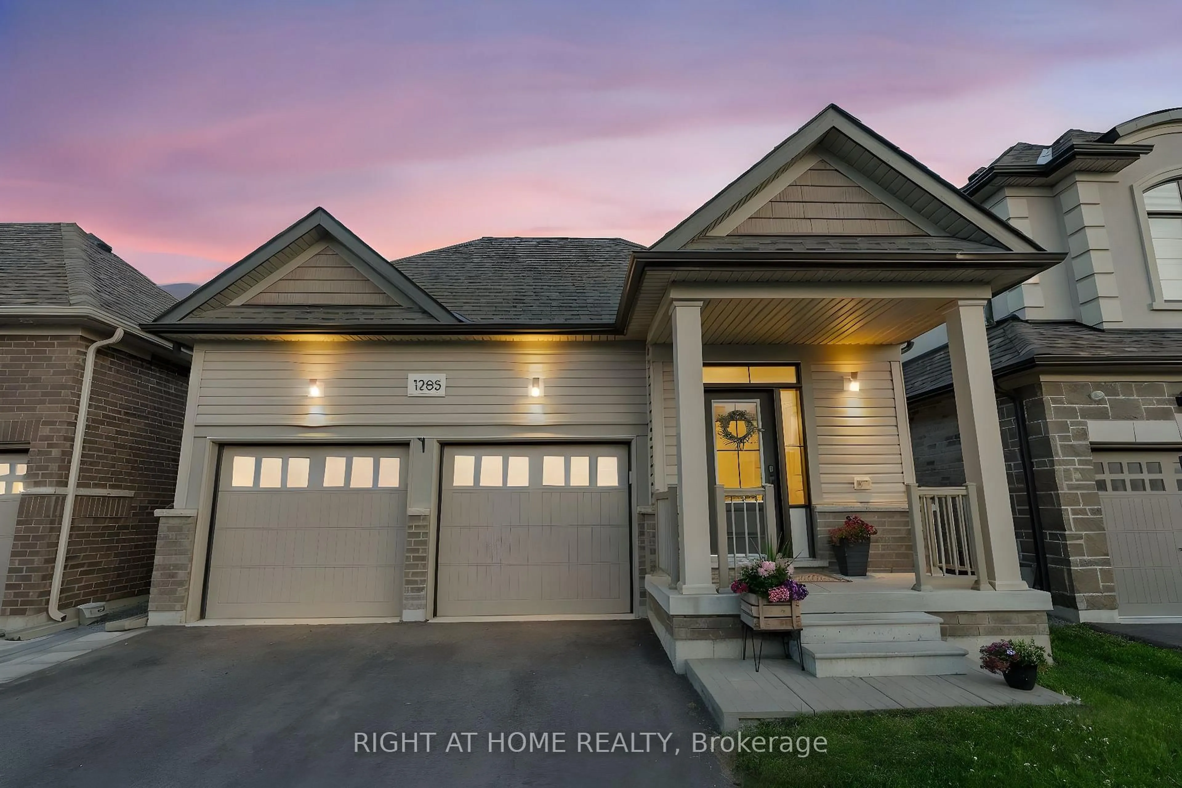 Home with vinyl exterior material, street for 1285 Apollo St, Oshawa Ontario L1K 3E7