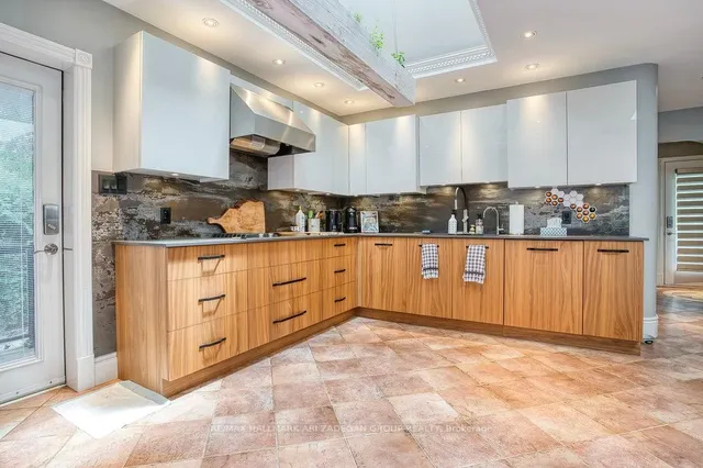 Additional property image - 76 Don Valley Dr