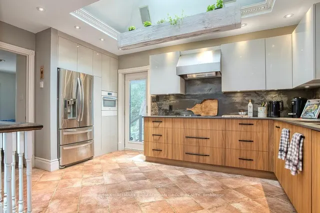 Additional property image - 76 Don Valley Dr