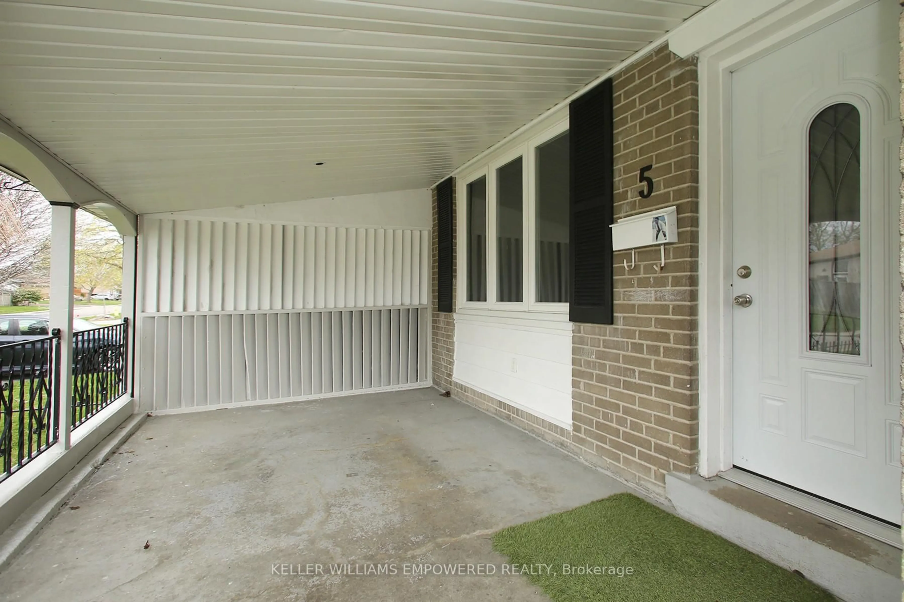 Unknown for 5 Tulloch Dr, Ajax Ontario L1S 2S3