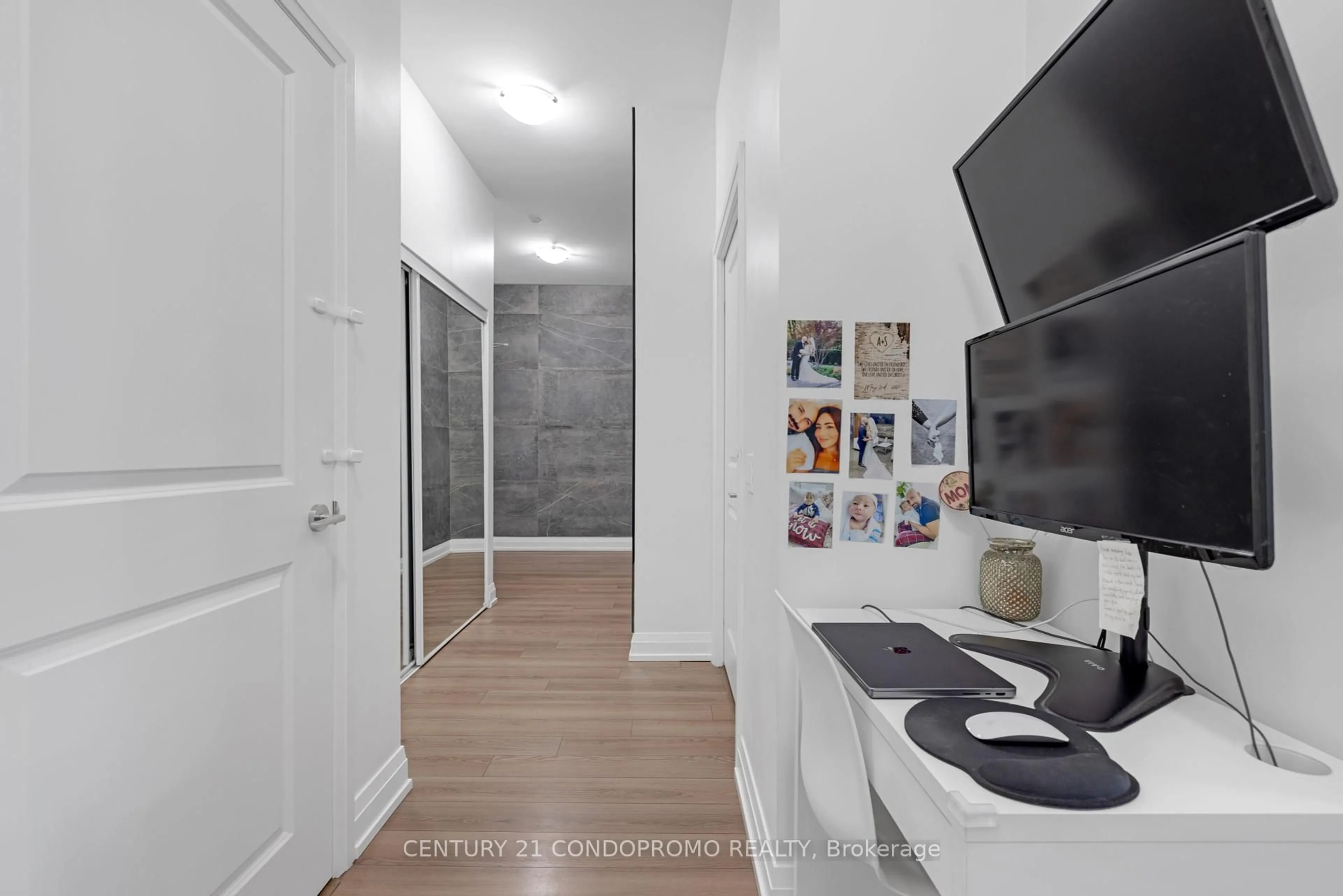Indoor entryway for 3121 Sheppard Ave #207, Toronto Ontario M1T 0B6