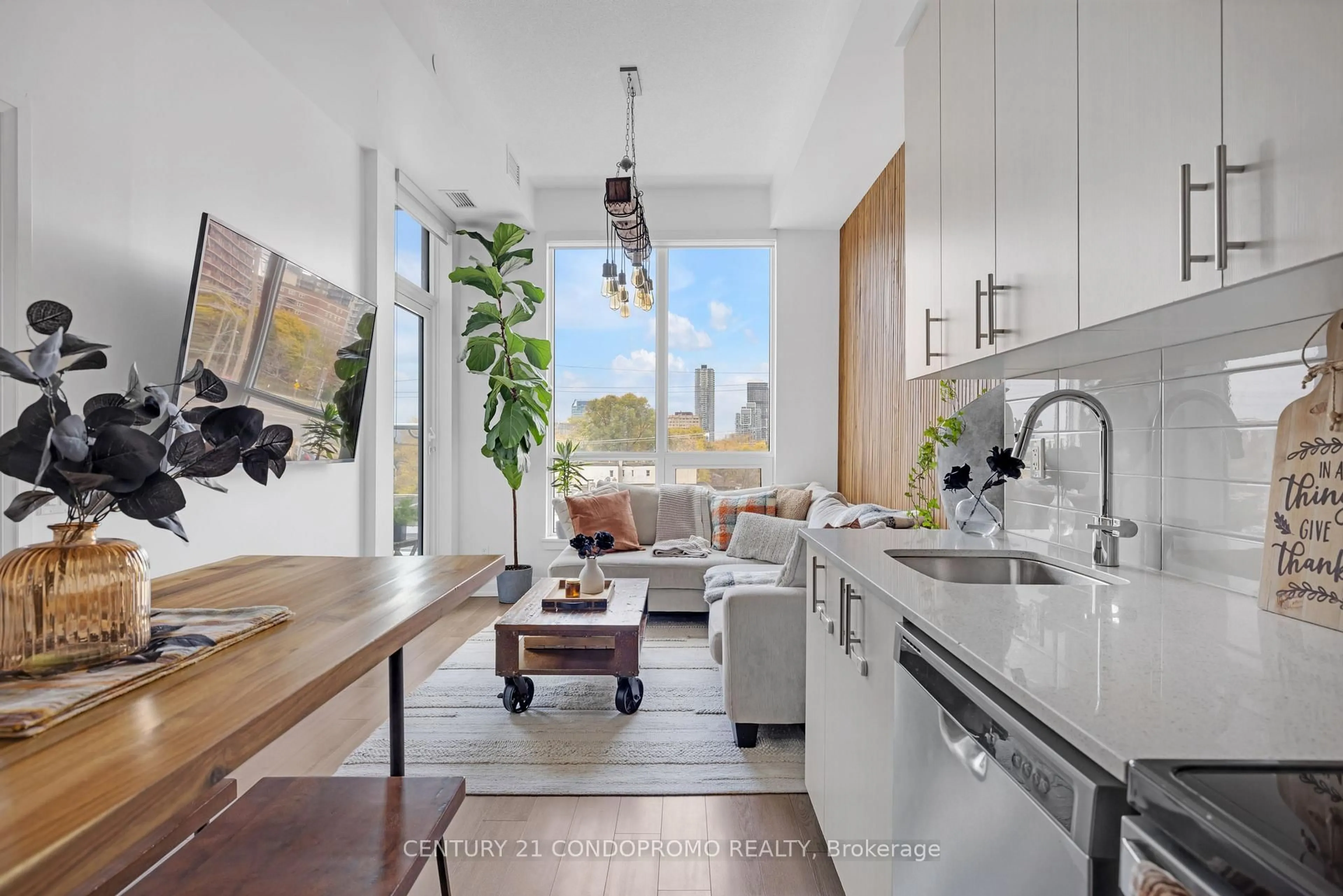 Open concept kitchen, ceramic/tile floor for 3121 Sheppard Ave #207, Toronto Ontario M1T 0B6