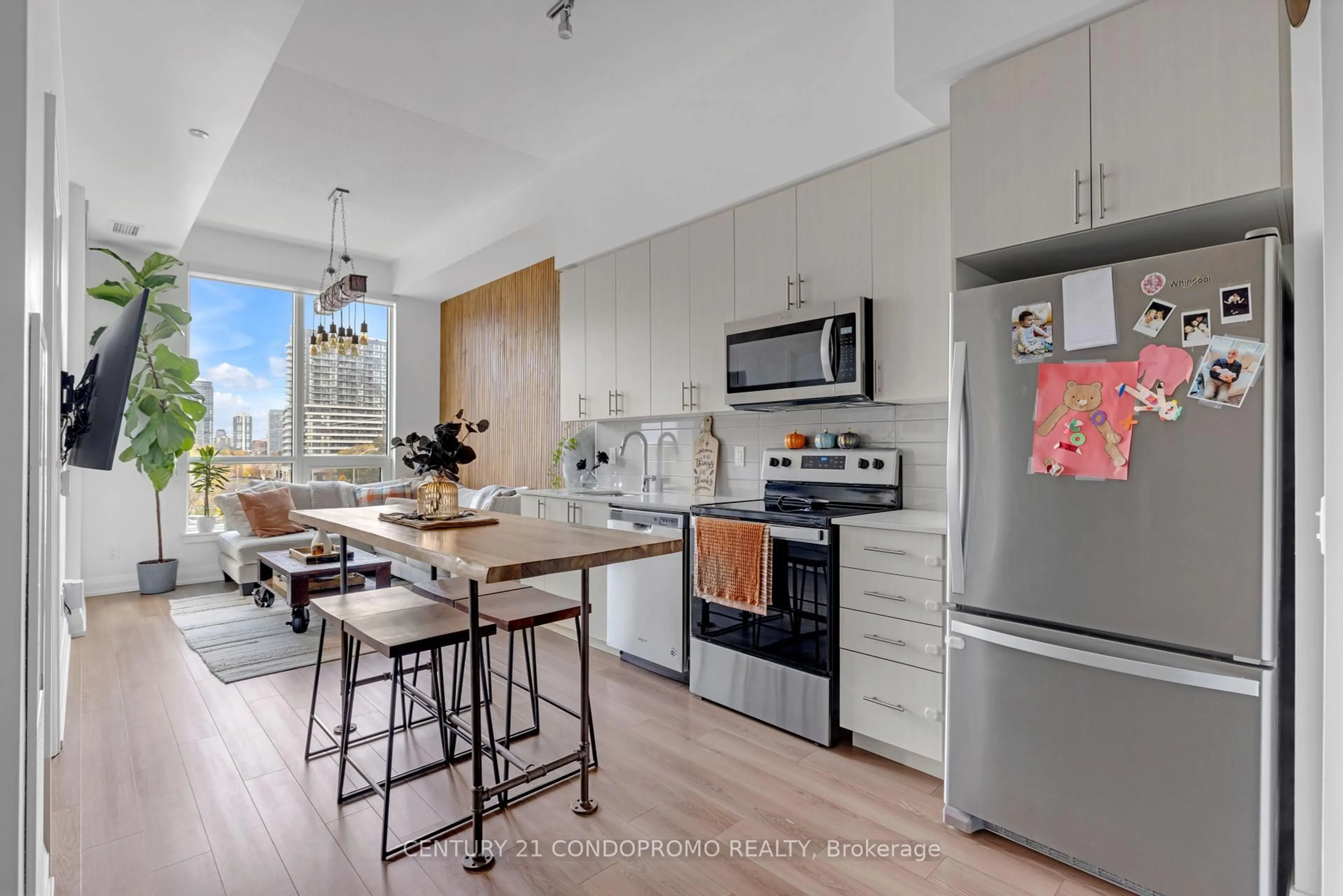 Open concept kitchen, unknown for 3121 Sheppard Ave #207, Toronto Ontario M1T 0B6
