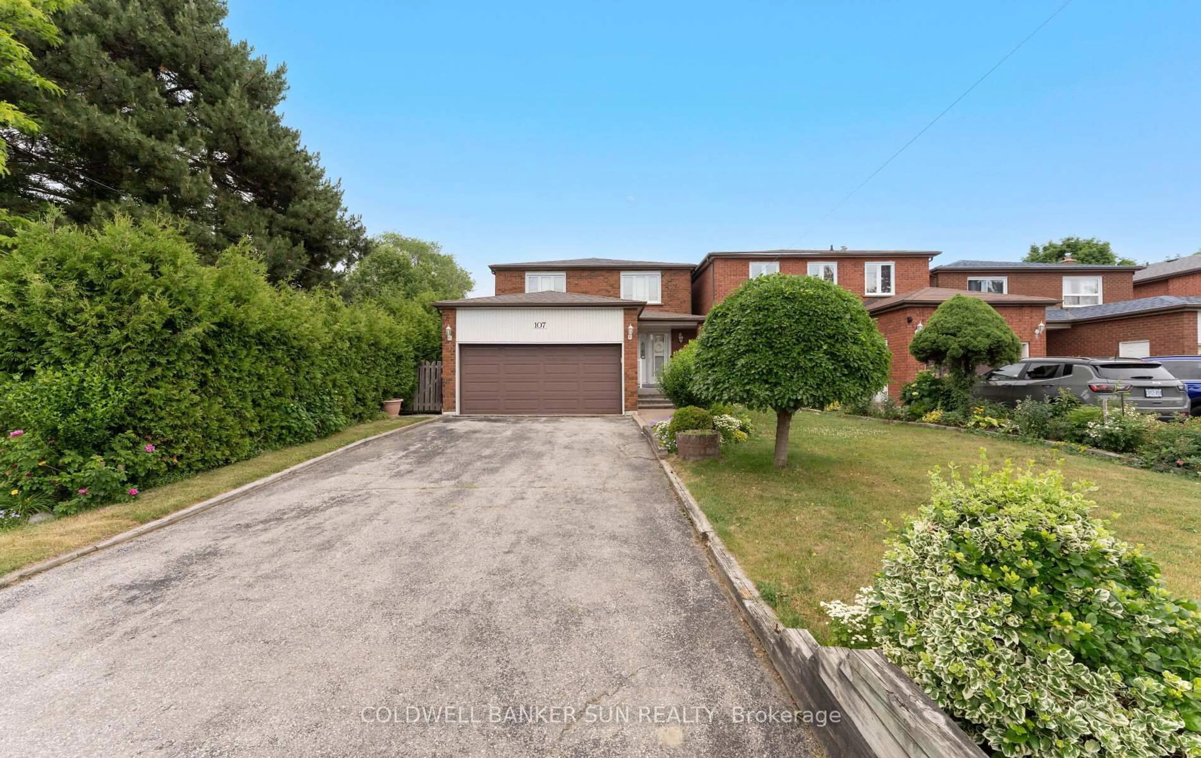 A pic from outside/outdoor area/front of a property/back of a property/a pic from drone, street for 107 Orton Park Rd, Toronto Ontario M1G 3G9