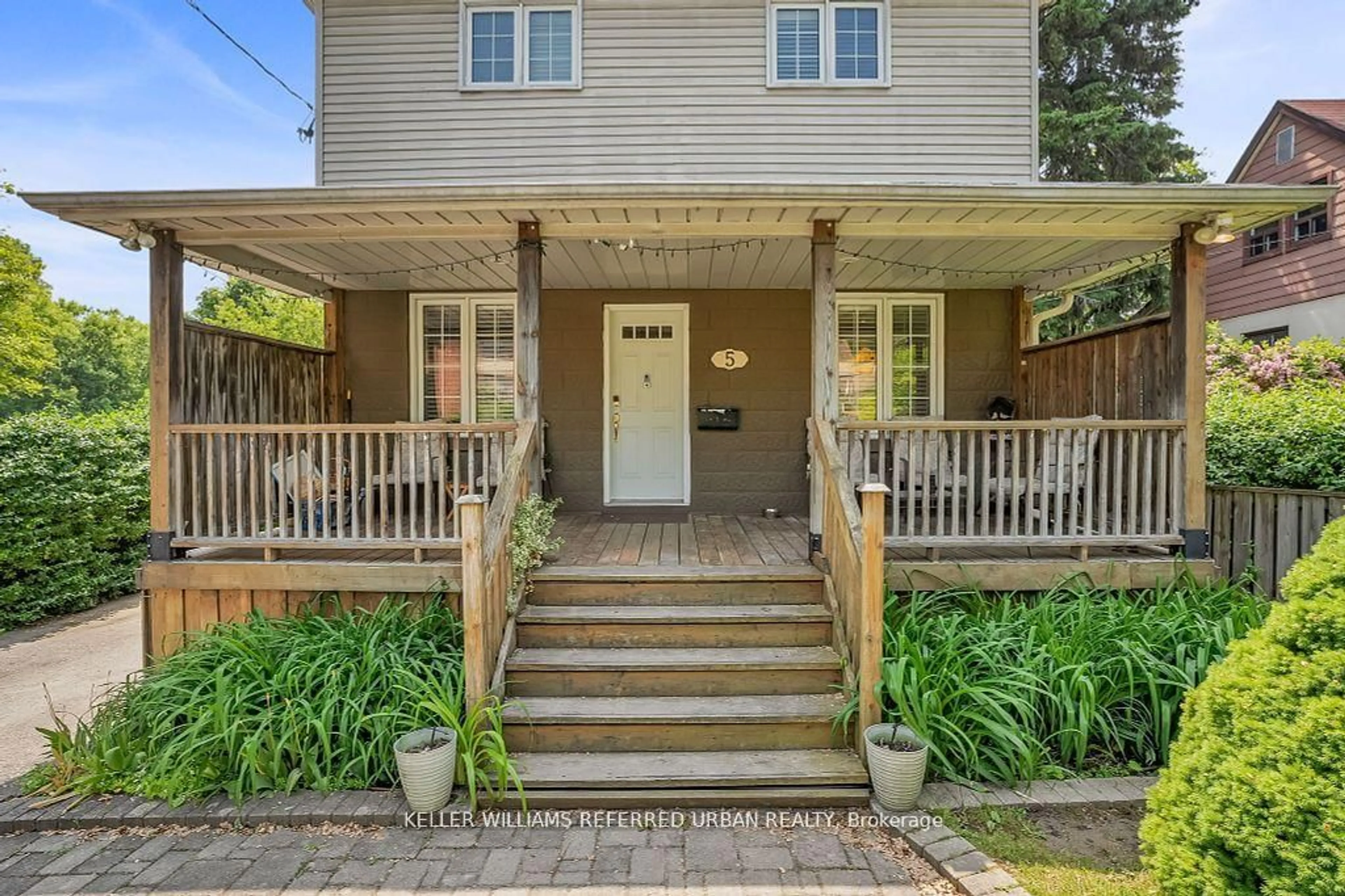 Unknown for 5 Donora Dr, Toronto Ontario M4B 1B3