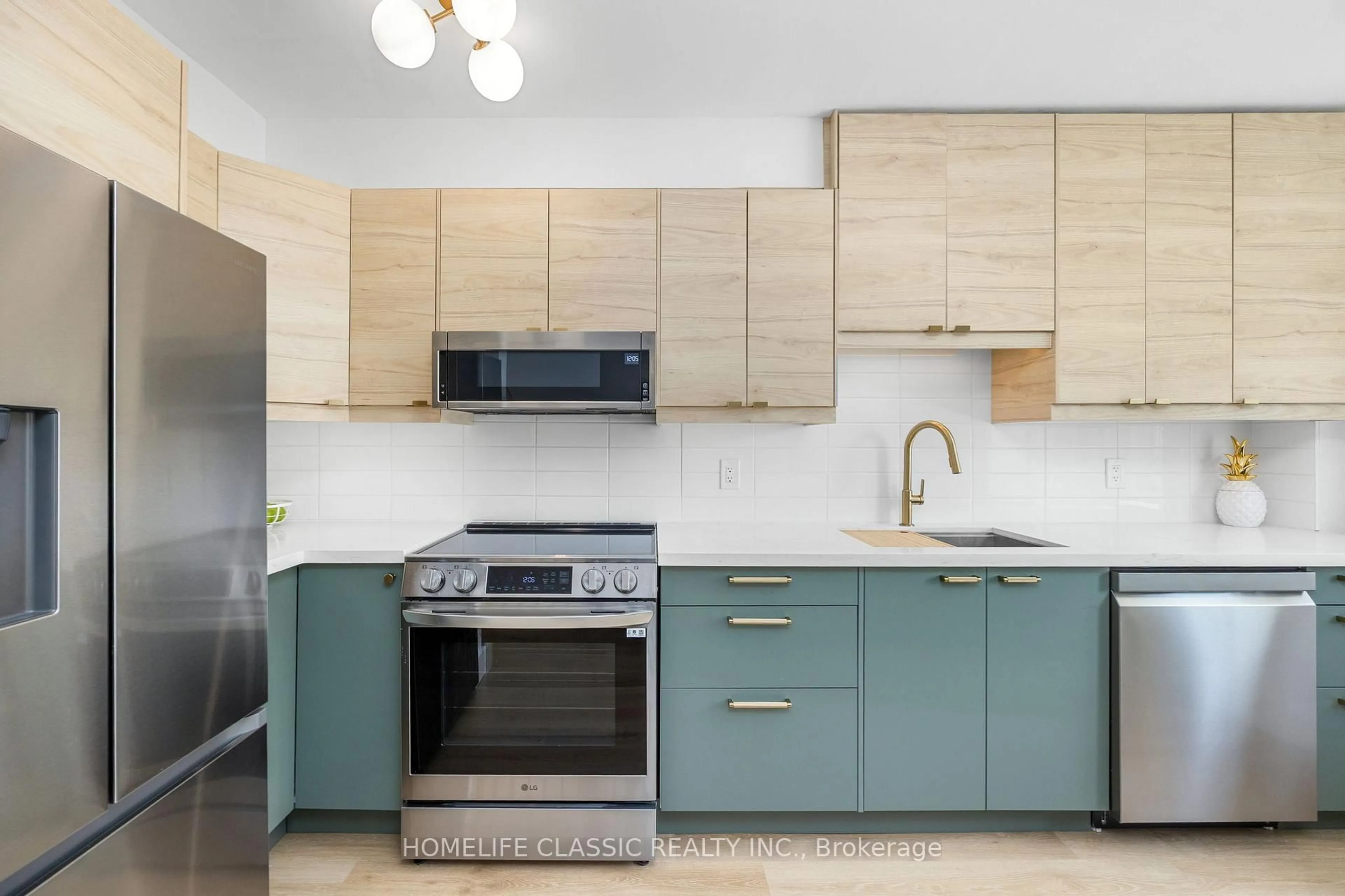 Standard kitchen, unknown for 1508 Queen St, Toronto Ontario M4L 1E3