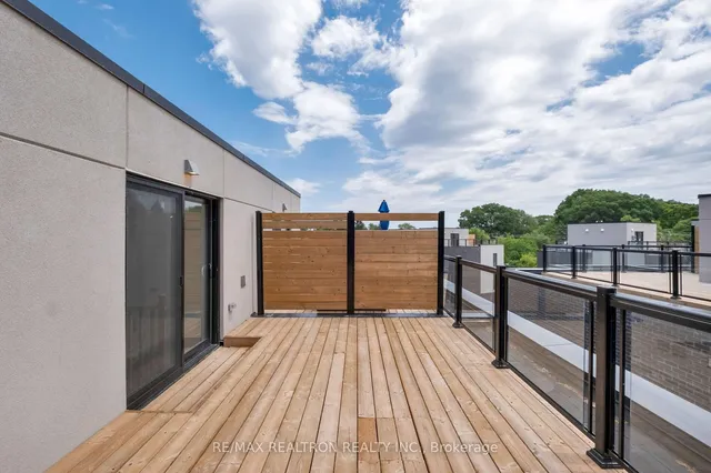 Primary image of 172 Clonmore Dr