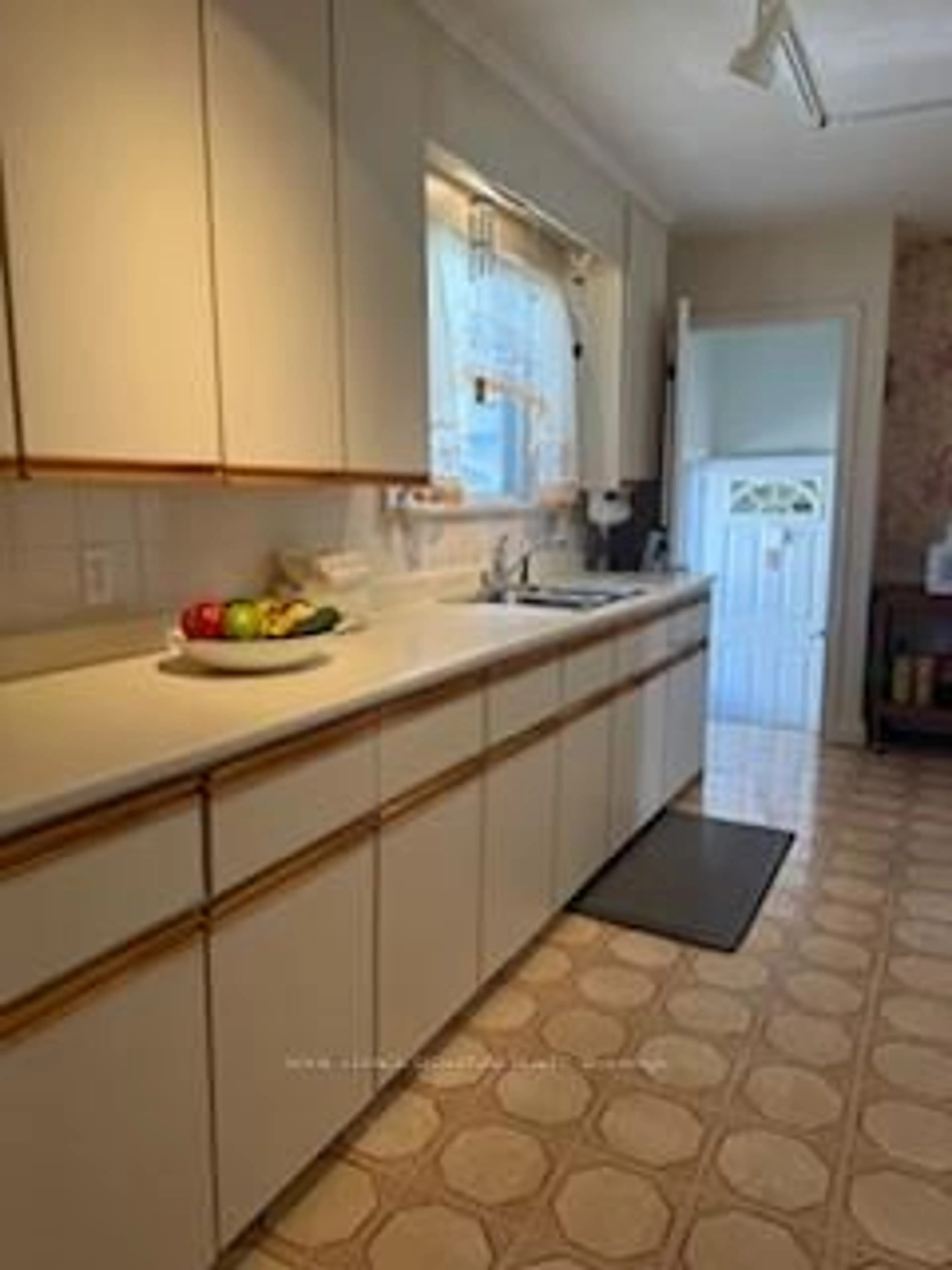 Standard kitchen, unknown for 7 Brumwell St, Toronto Ontario M1C 2K7