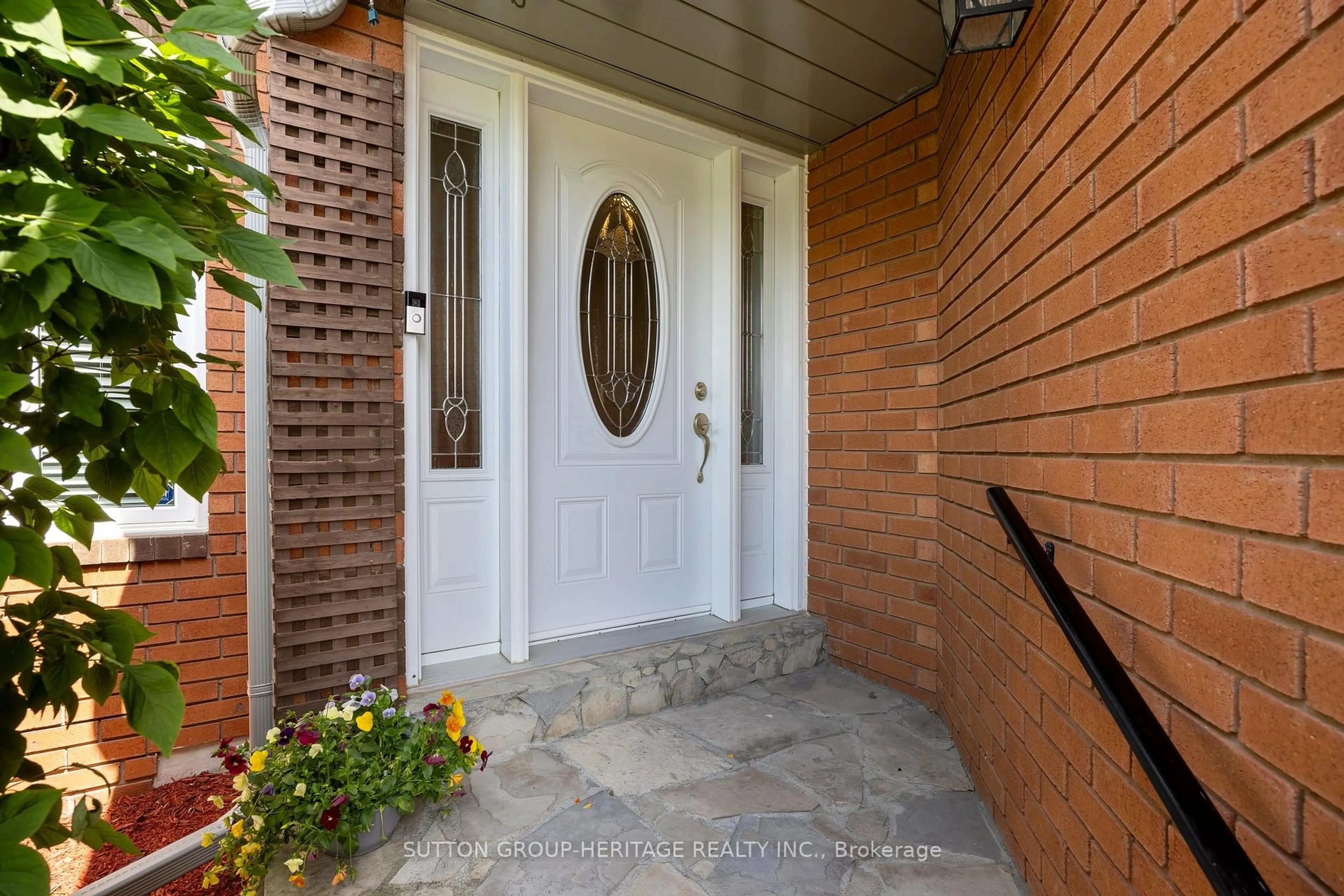 Indoor entryway for 65 Oke Rd, Clarington Ontario L1E 2V1