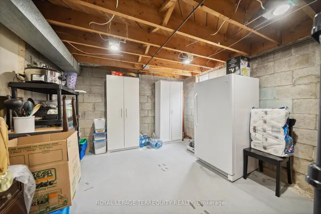 Additional property image - 33 Mendip Cres