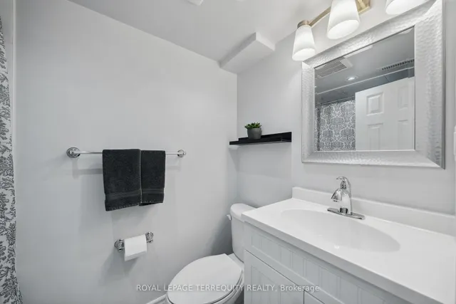 Additional property image - 33 Mendip Cres