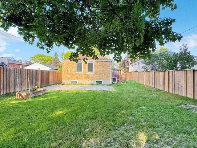 Additional property image - 33 Mendip Cres