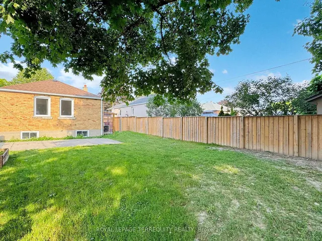 Additional property image - 33 Mendip Cres