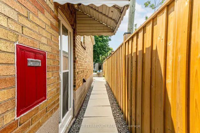 Additional property image - 33 Mendip Cres