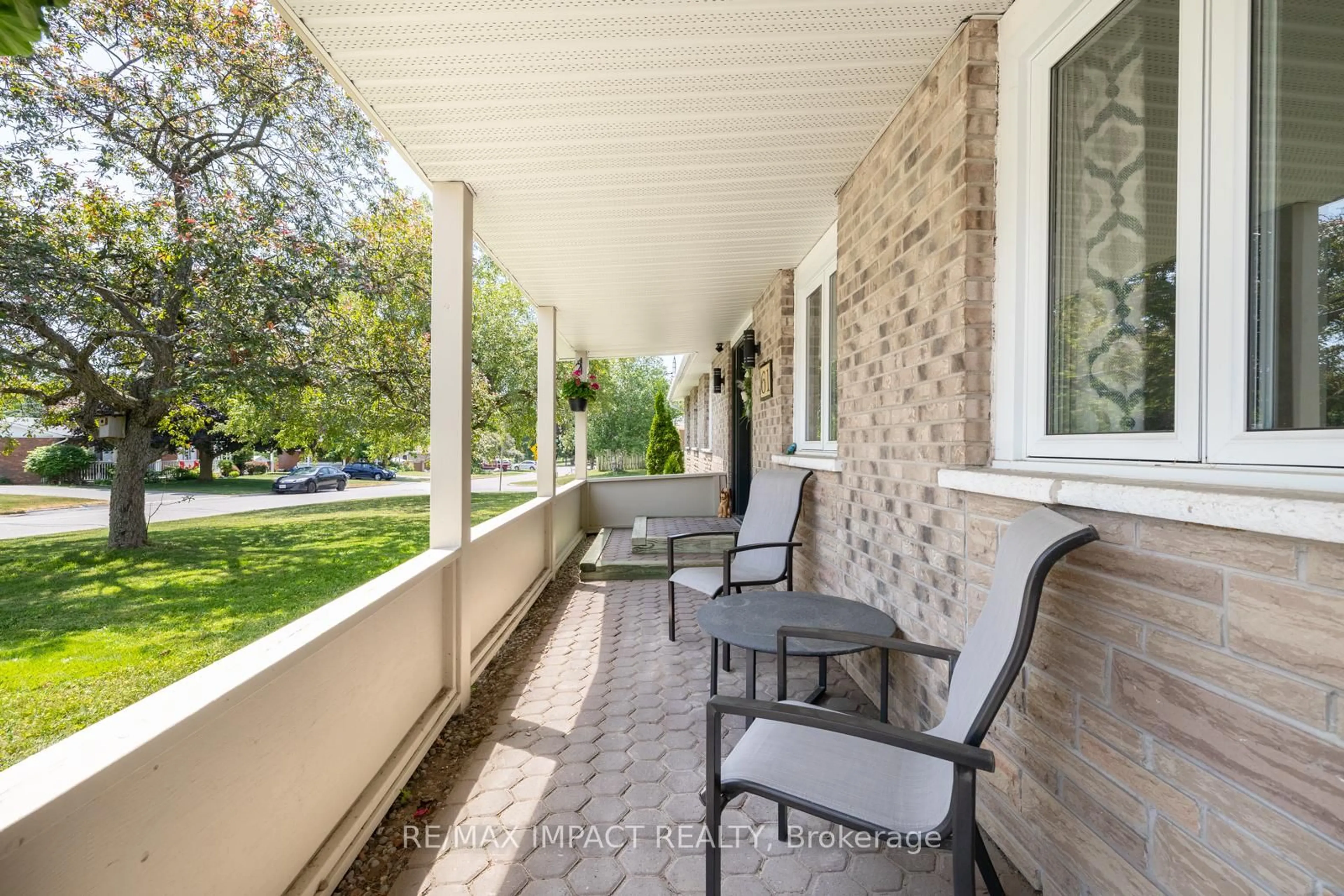Patio, street for 61 Peters Pike, Clarington Ontario L0B 1M0