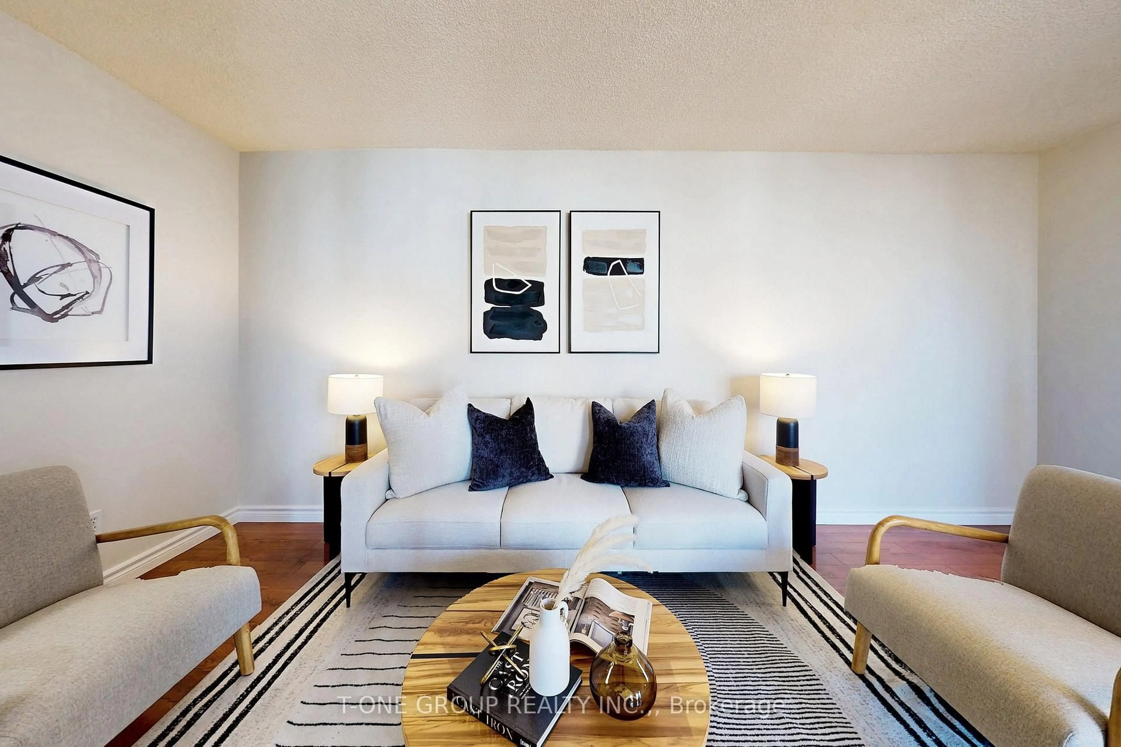 Living room with furniture, unknown for 2550 Lawrence Ave #808, Toronto Ontario M1P 2E7