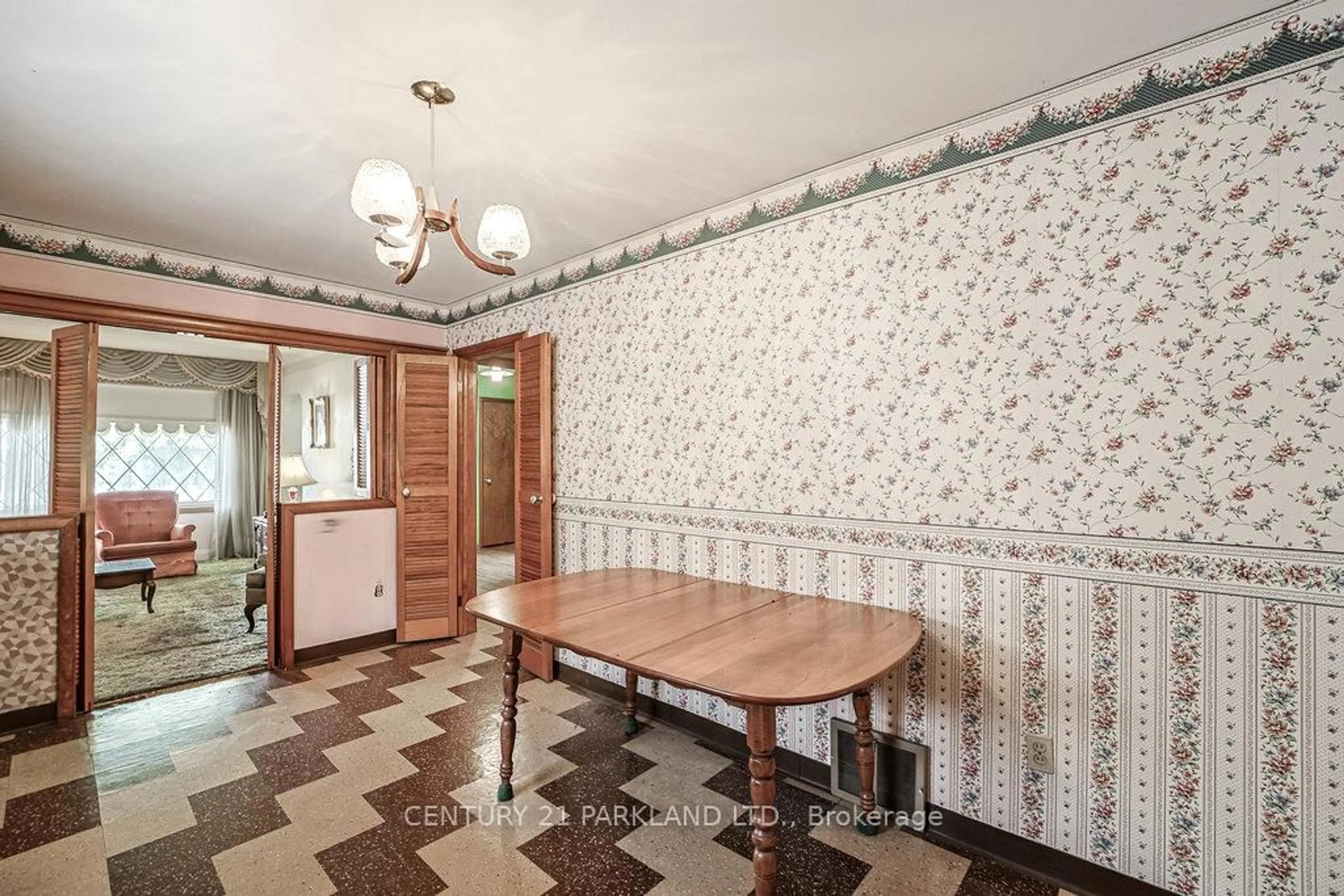 Dining room, unknown for 1107 Greenwood Ave, Toronto Ontario M4J 4E5
