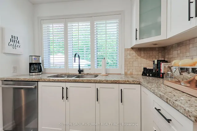 Additional image 24 of 40 ROBERTSFIELD Cres