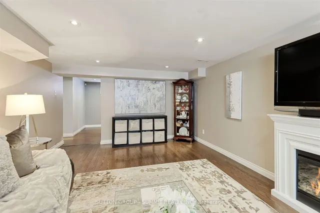 Additional image 15 of 40 ROBERTSFIELD Cres