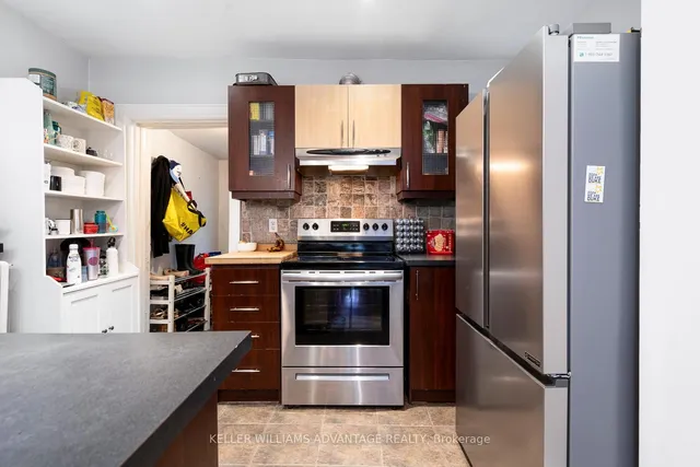 Additional image 16 of 585 Woodbine Ave
