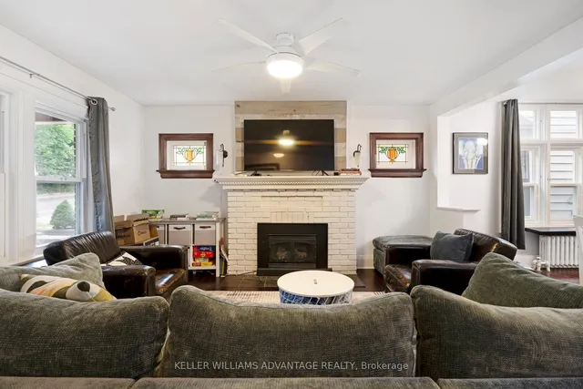 Additional image 21 of 585 Woodbine Ave