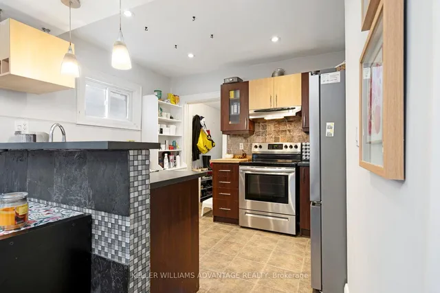 Additional image 17 of 585 Woodbine Ave