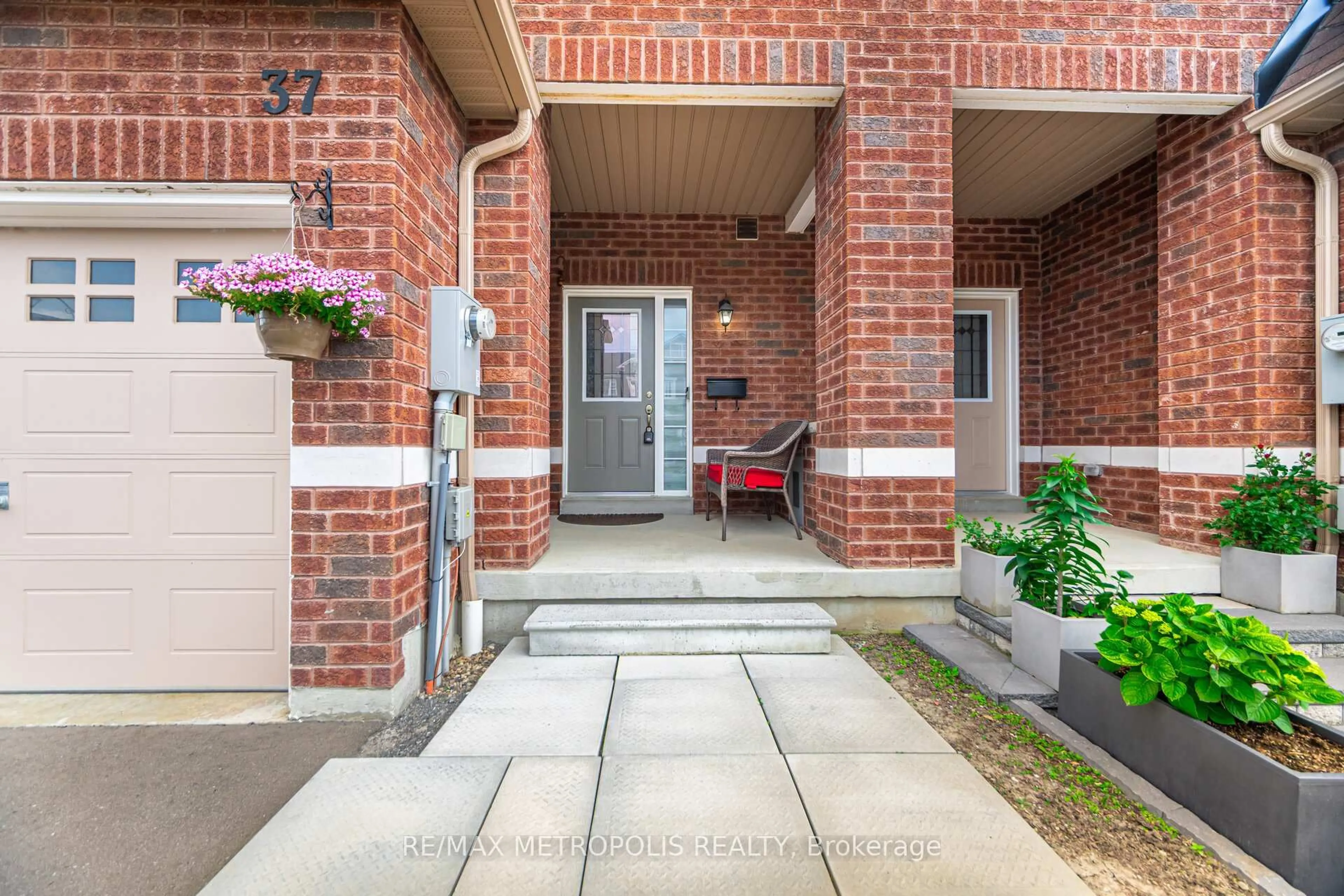 Unknown for 37 Jevons Dr, Ajax Ontario L1Z 0T5