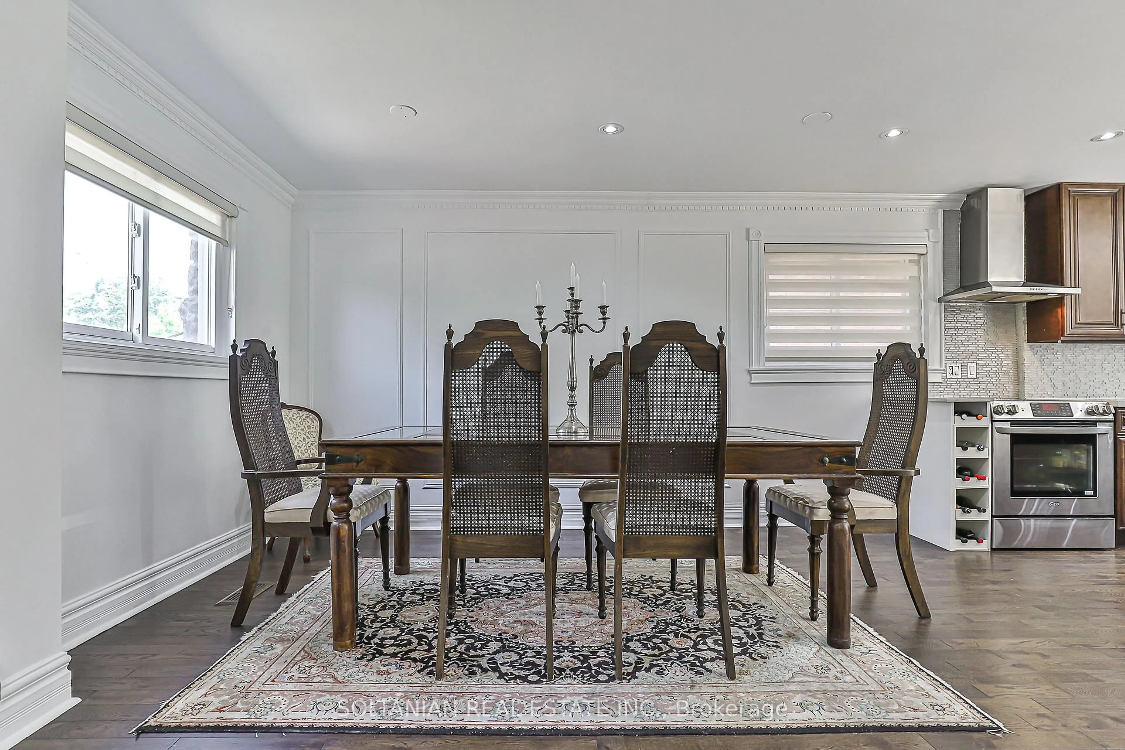 Dining room, wood/laminate floor for 21 Pretoria Ave, Toronto Ontario M4K 1T2
