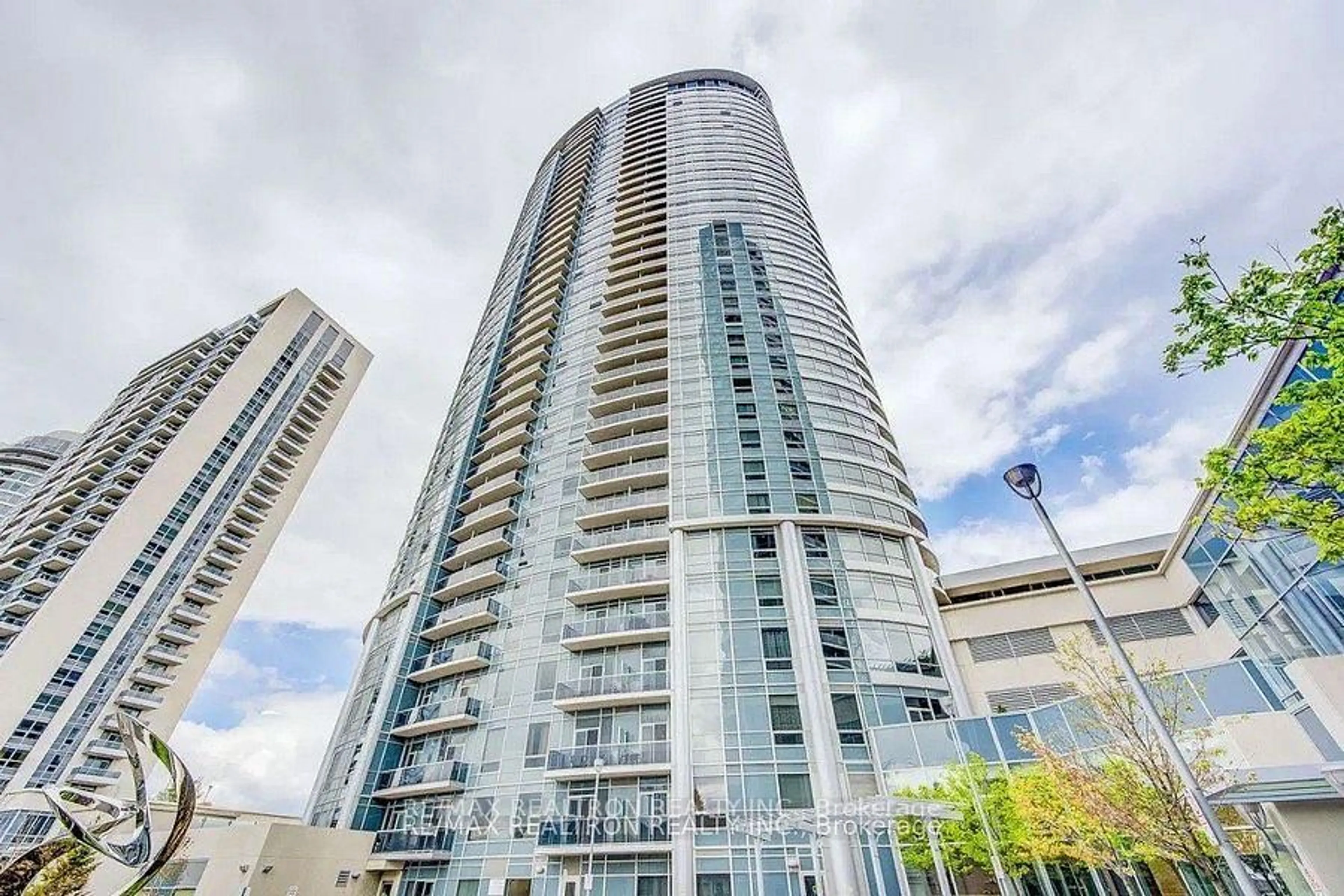 Unknown for 135 Village Green Sq #824, Toronto Ontario M1S 0G4