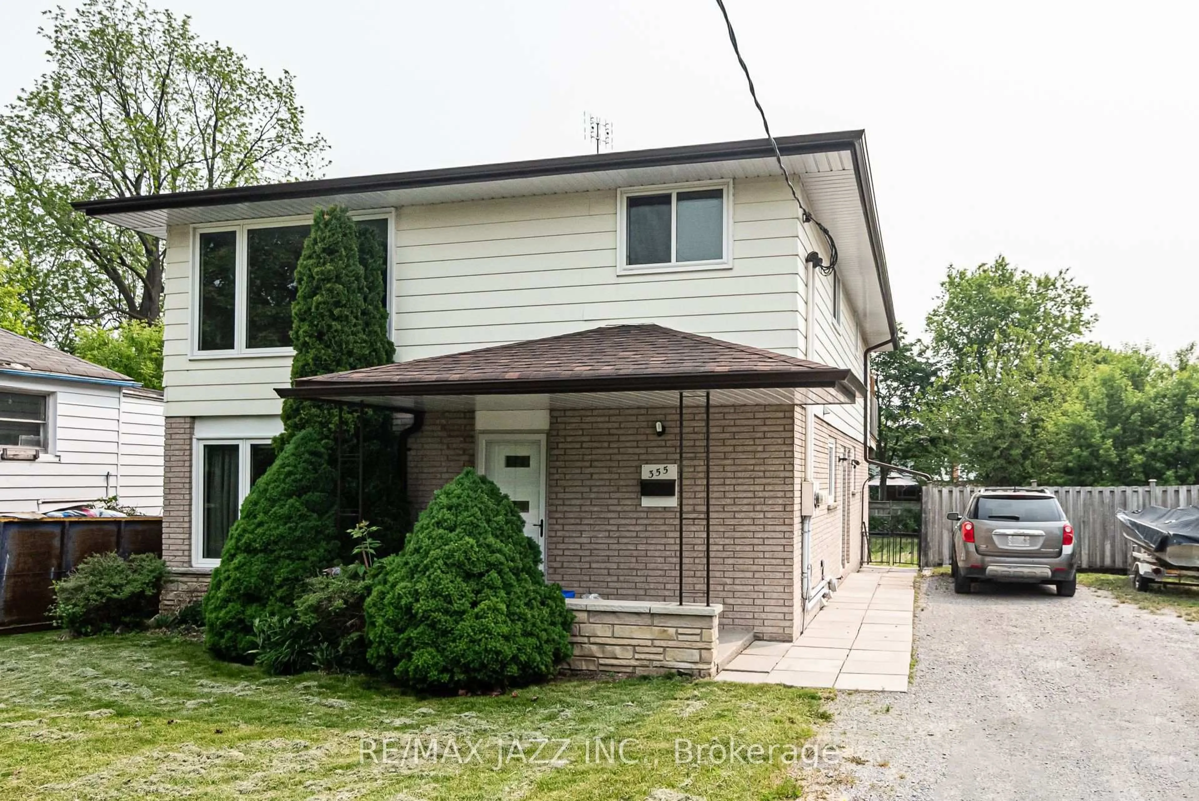 Unknown for 355 Oshawa Blvd, Oshawa Ontario L1G 5T2