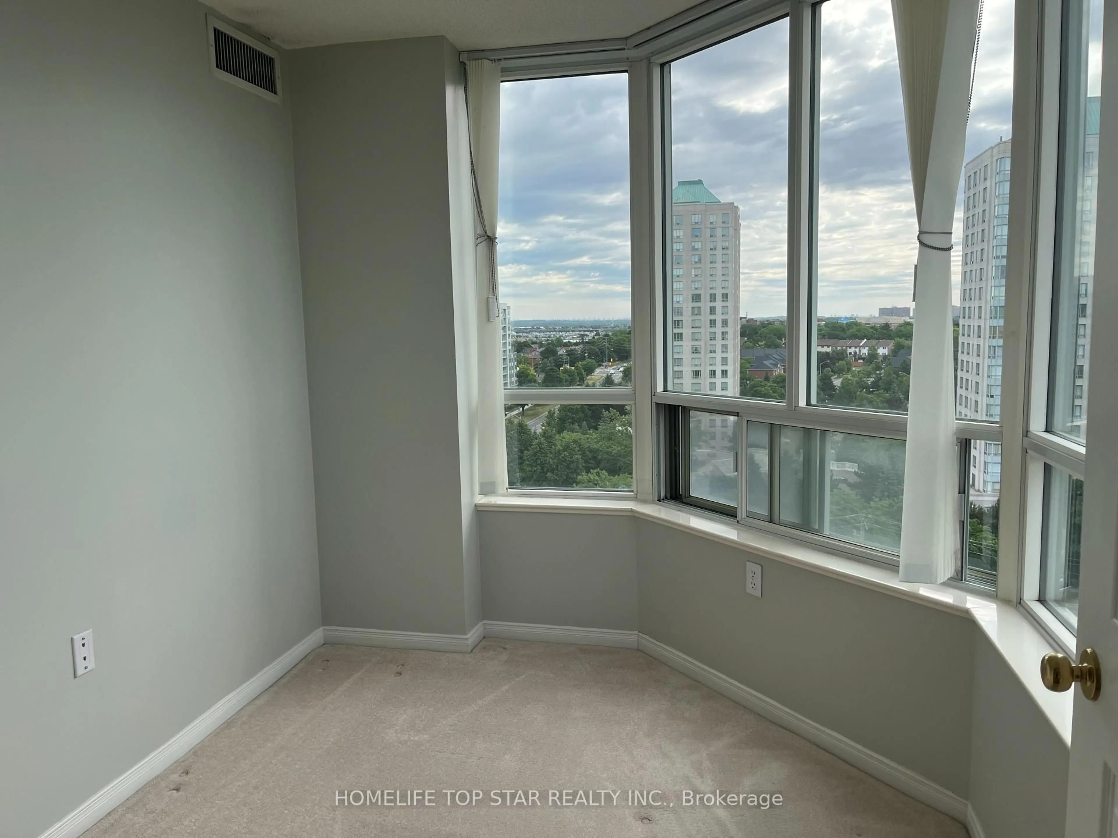 A pic of a room for 5001 Finch Ave #1211, Toronto Ontario M1S 5J9