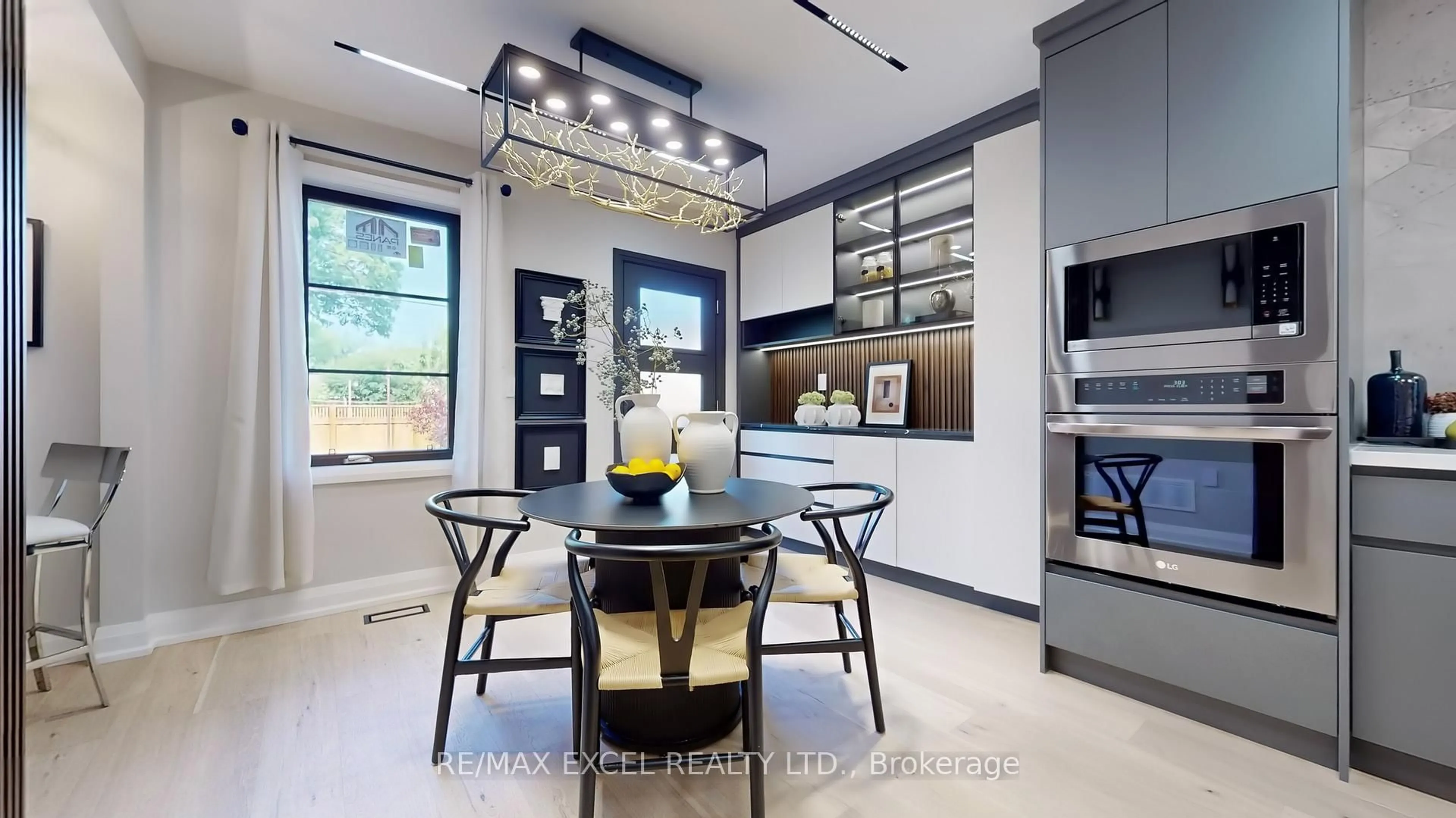 Contemporary kitchen, unknown for 117 Glebemount Ave, Toronto Ontario M4C 3R9