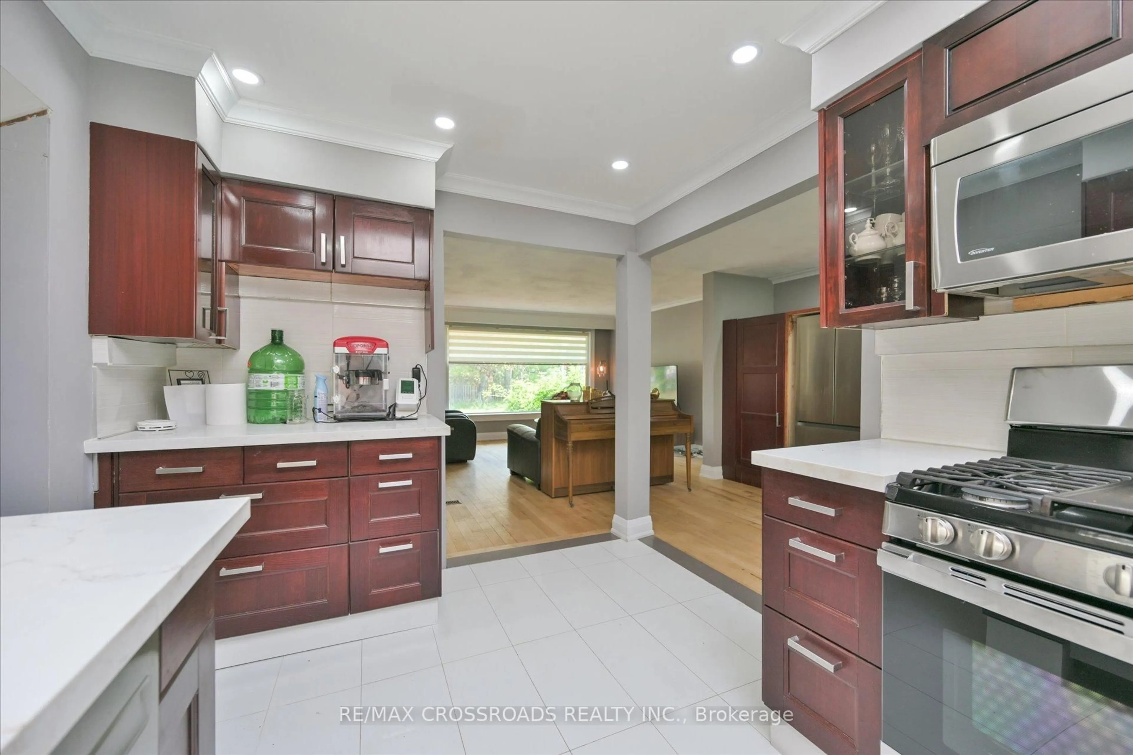 Open concept kitchen, ceramic/tile floor for 2 Eastpark Blvd, Toronto Ontario M1H 1C4