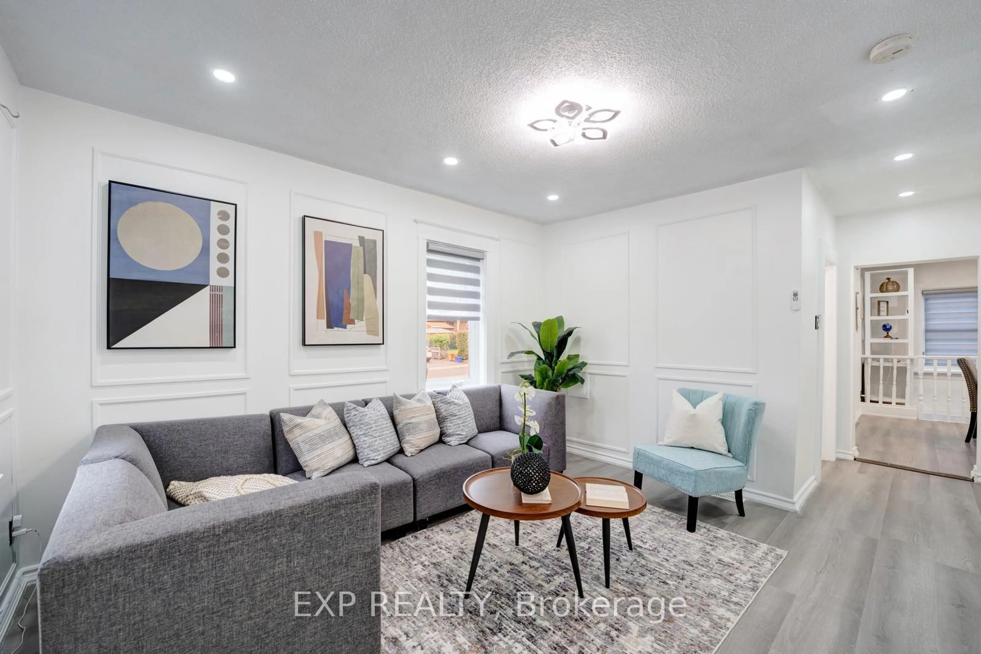 Living room with furniture, unknown for 538 Wilson Rd Rd, Oshawa Ontario L1H 6E2