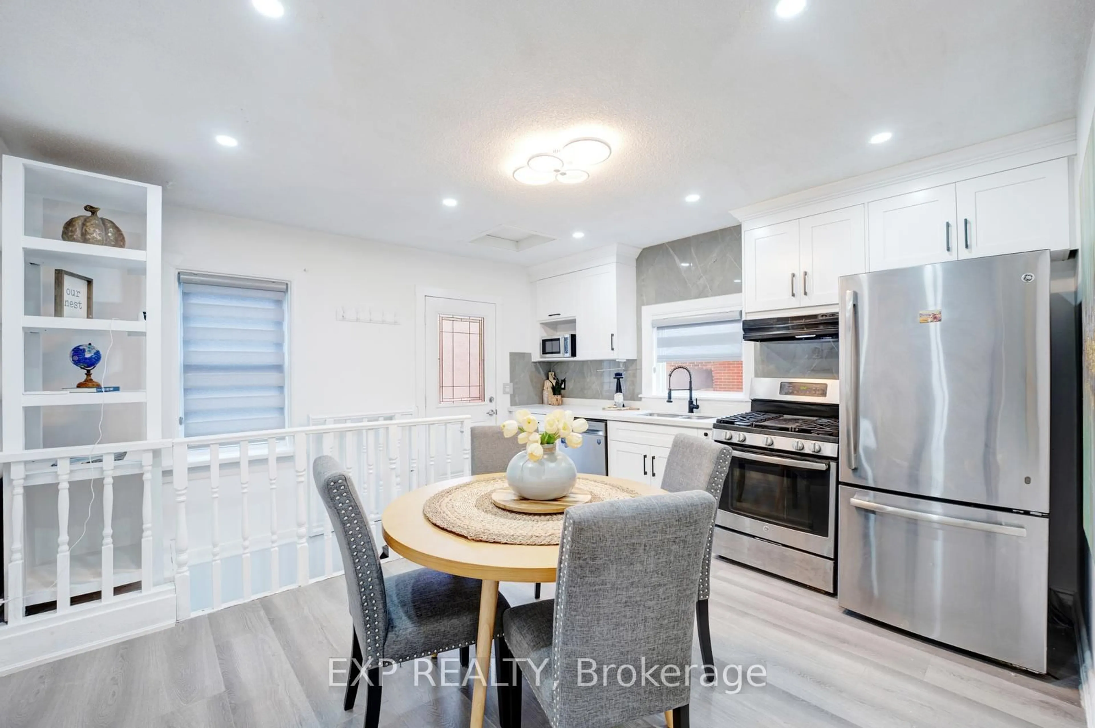 Open concept kitchen, unknown for 538 Wilson Rd Rd, Oshawa Ontario L1H 6E2