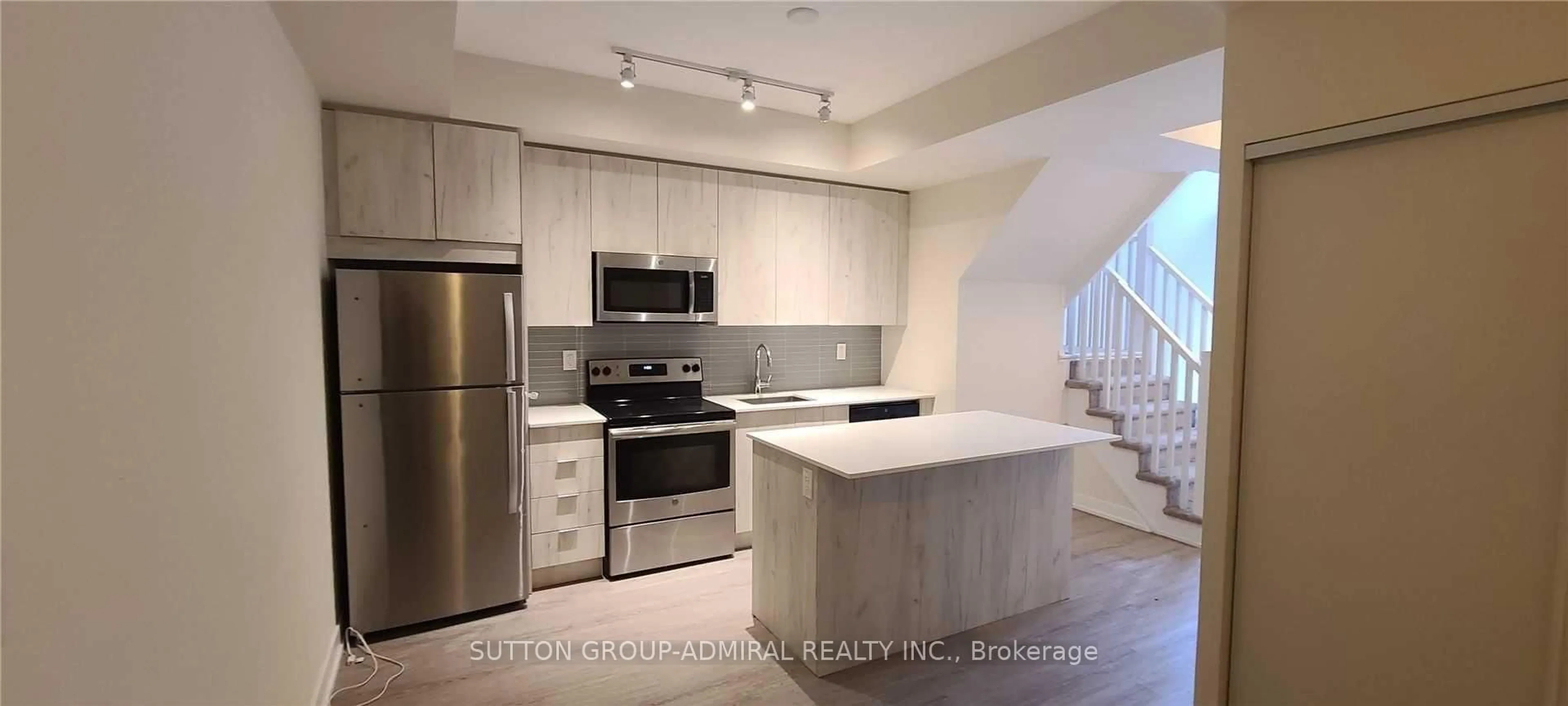 Unknown for 1350 Kingston Rd #TH03, Toronto Ontario M1N 0B7