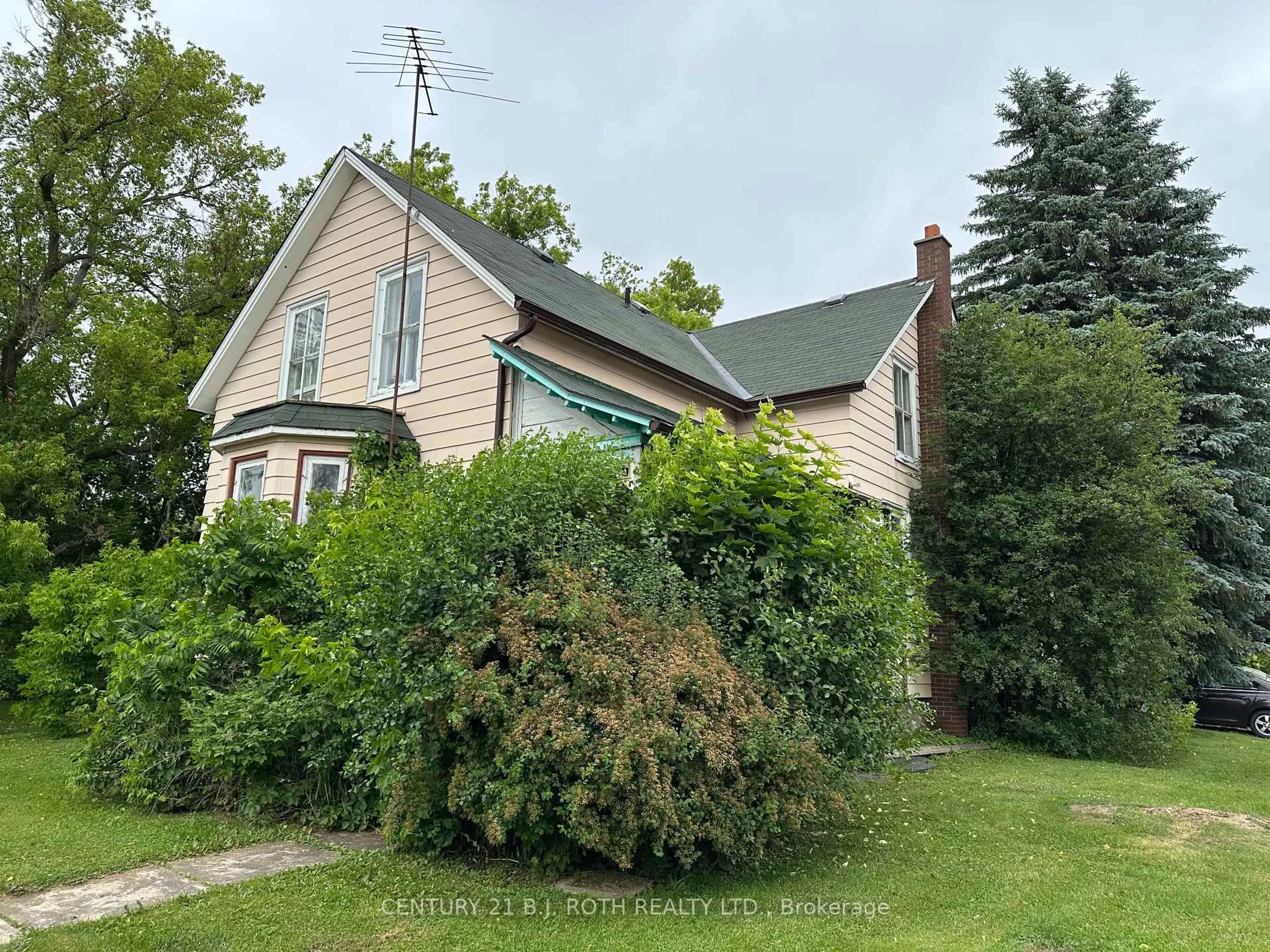 A pic from outside/outdoor area/front of a property/back of a property/a pic from drone, street for 5109 Old Brock Rd, Pickering Ontario L1Y 1B7