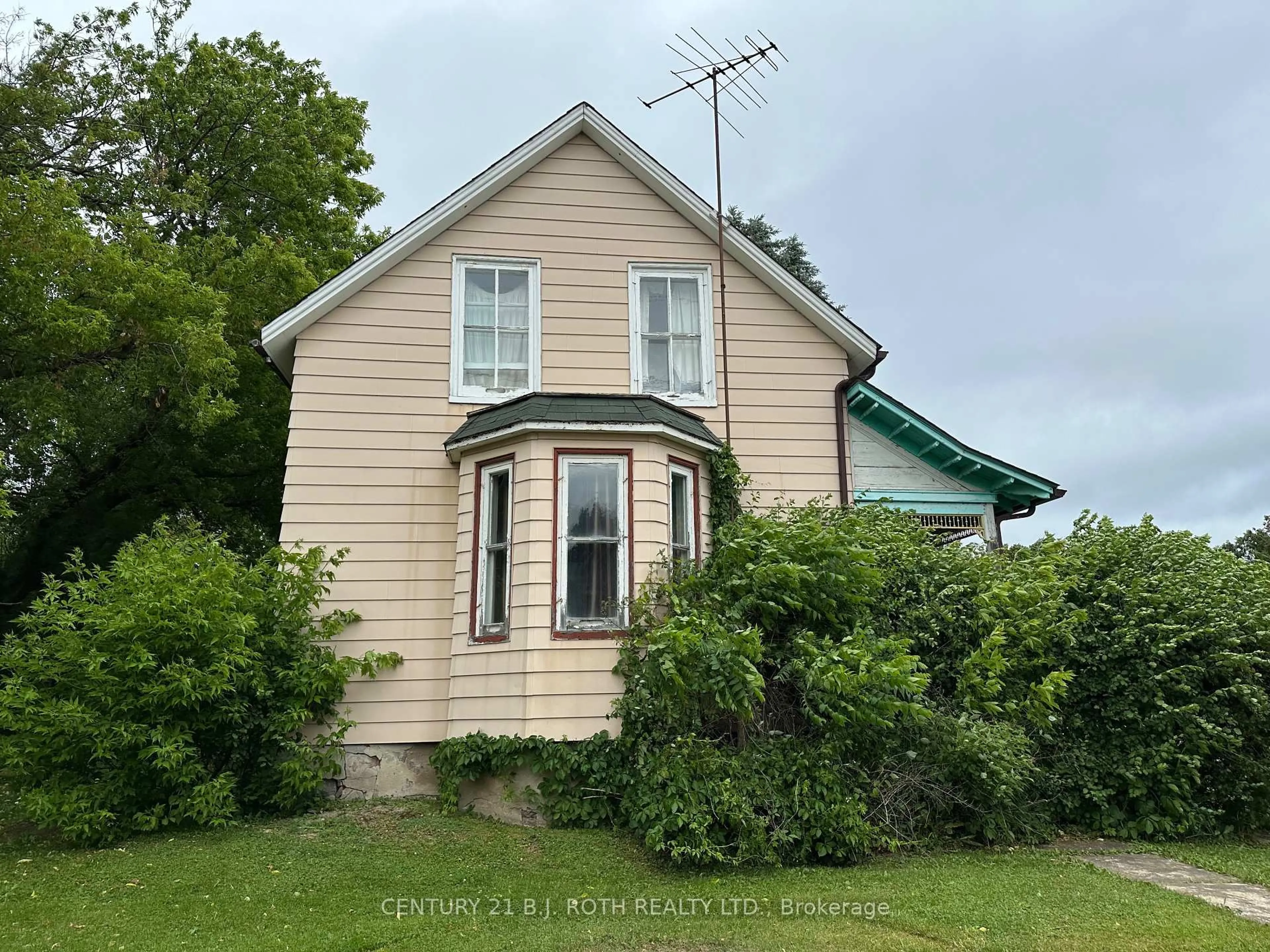 A pic from outside/outdoor area/front of a property/back of a property/a pic from drone, building for 5109 Old Brock Rd, Pickering Ontario L1Y 1B7