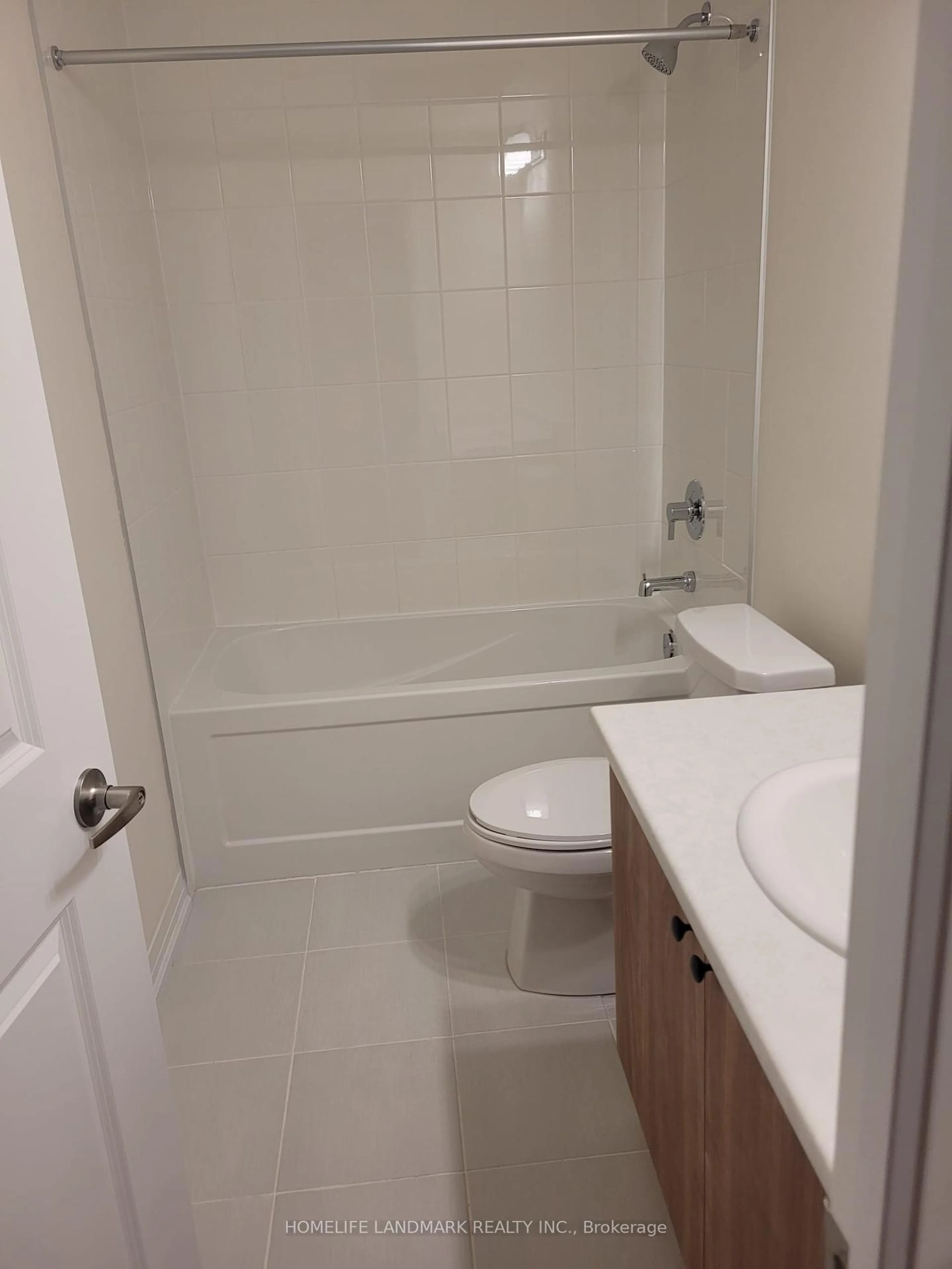 Standard bathroom, unknown for 155 Tapscott Rd #5, Toronto Ontario M1B 0E8