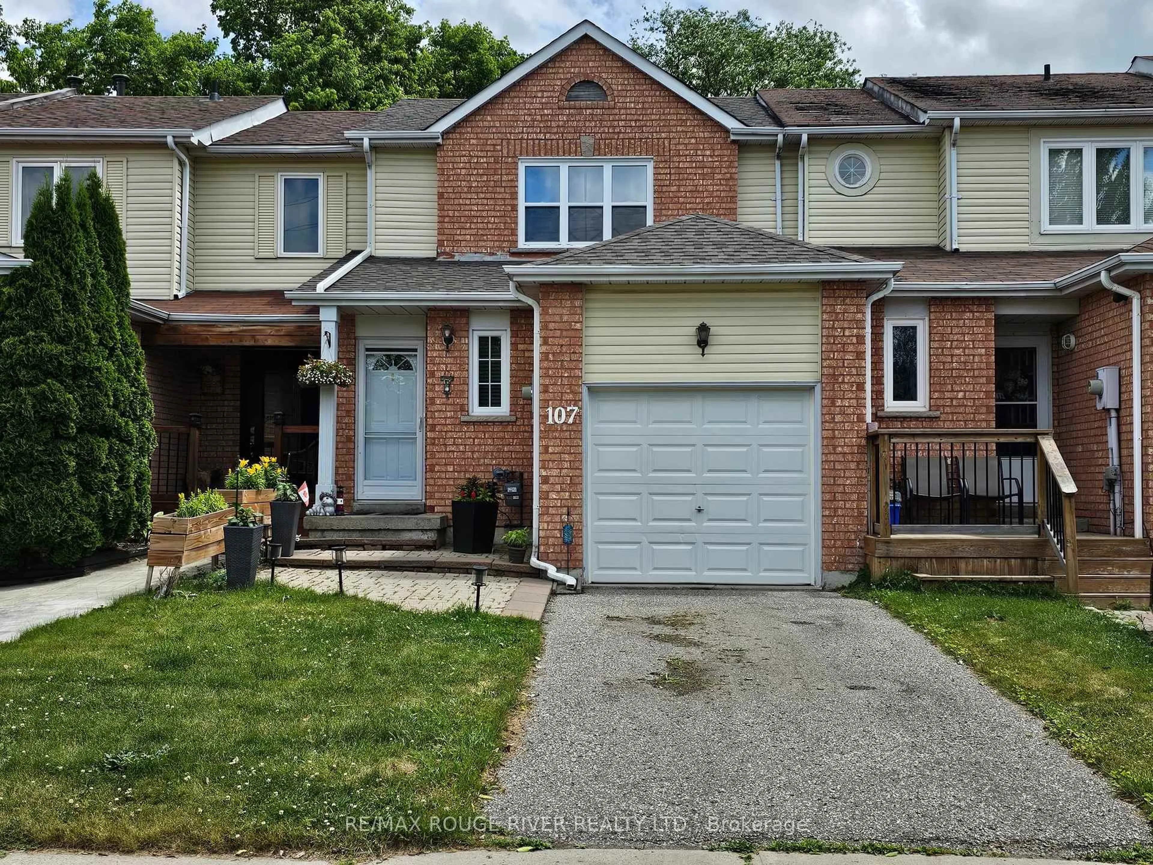 Home with brick exterior material, street for 107 Galbraith Crt, Clarington Ontario L1C 4P7