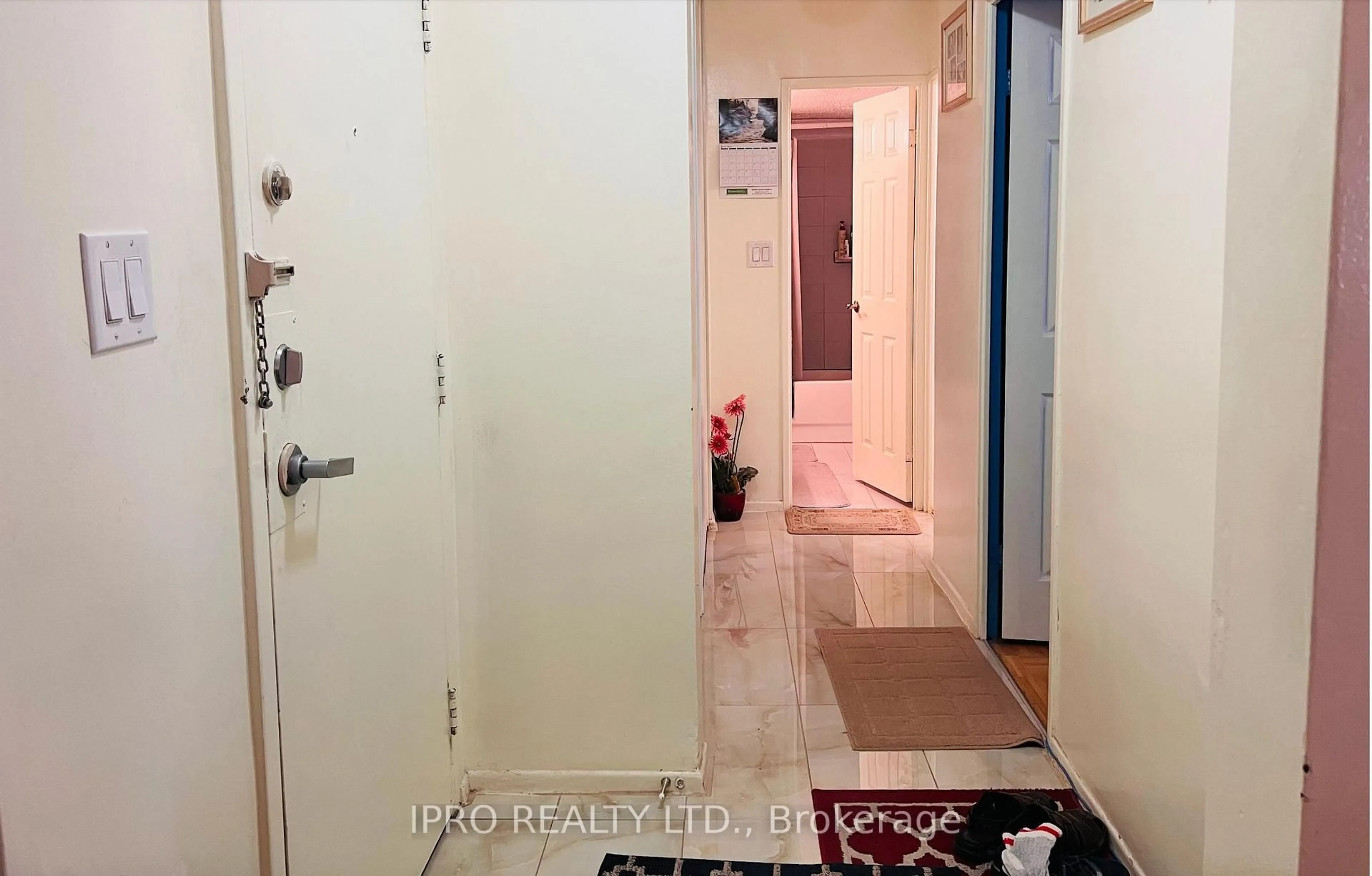 Indoor entryway for 5 Massey Sq #2418, Toronto Ontario M4C 5L6