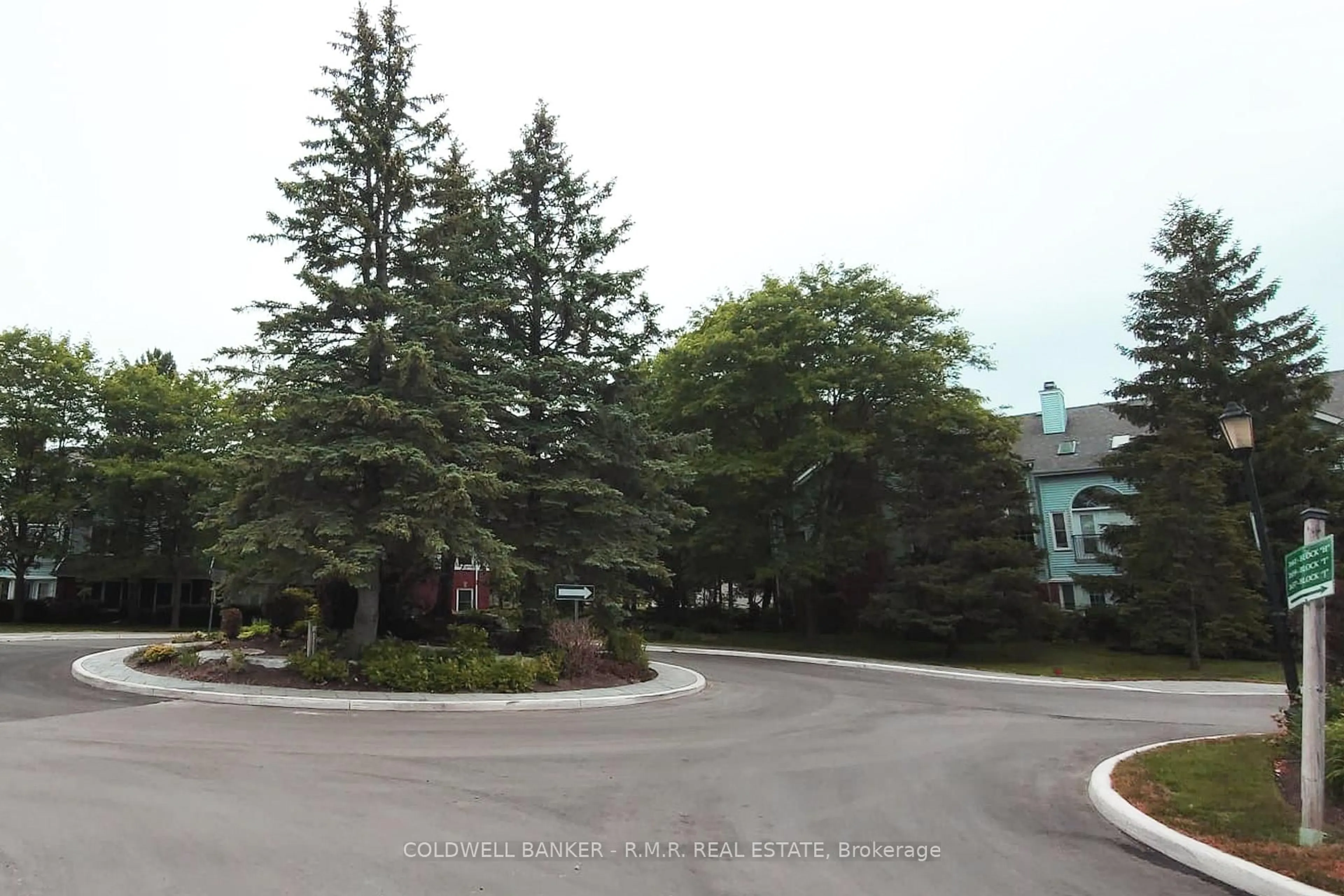 Blurry image for 1661 Nash Rd #H-11, Clarington Ontario L1E 1S8