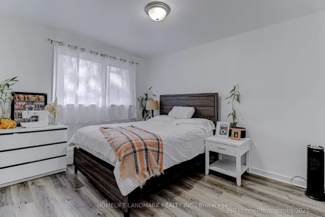 Additional property image - 38 Moorecroft Cres
